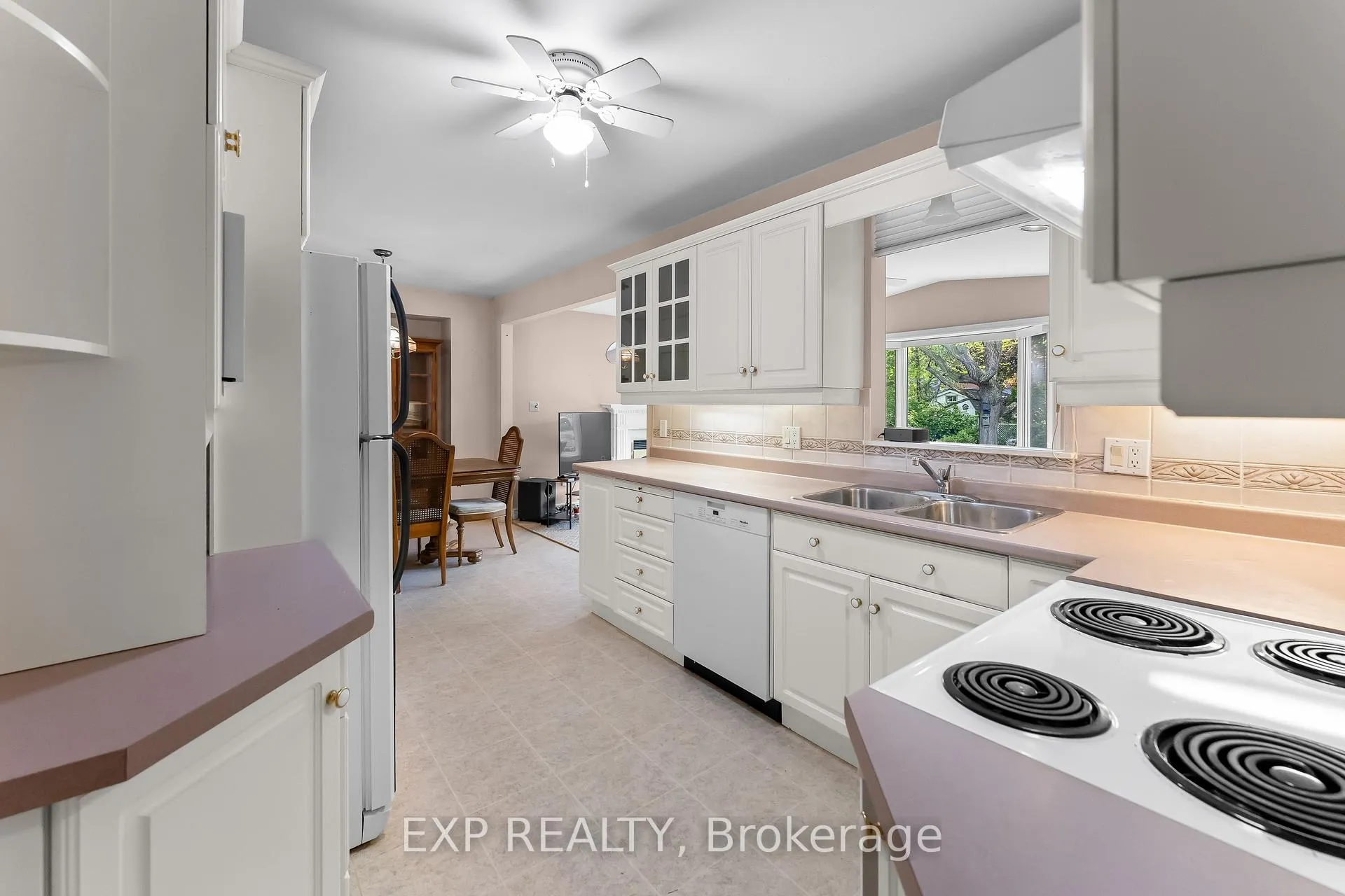 Photo 7 of 27 Mississauga Road, St. Catharines, Lakeshore — HOMEH