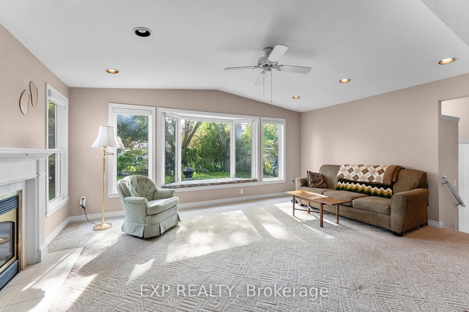 Photo 11 of 27 Mississauga Road, St. Catharines, Lakeshore — HOMEH