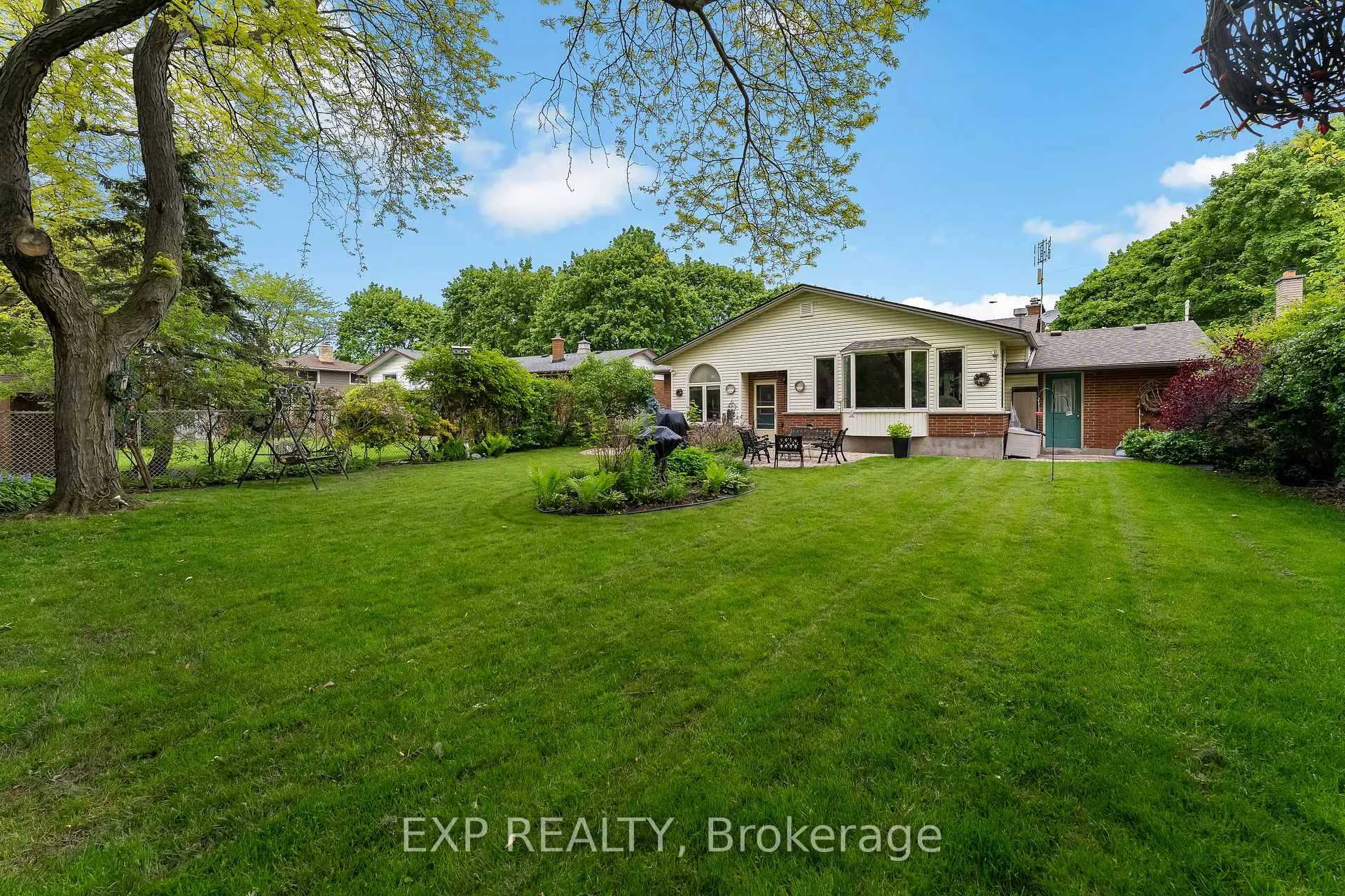 Photo 28 of 27 Mississauga Road, St. Catharines, Lakeshore — HOMEH