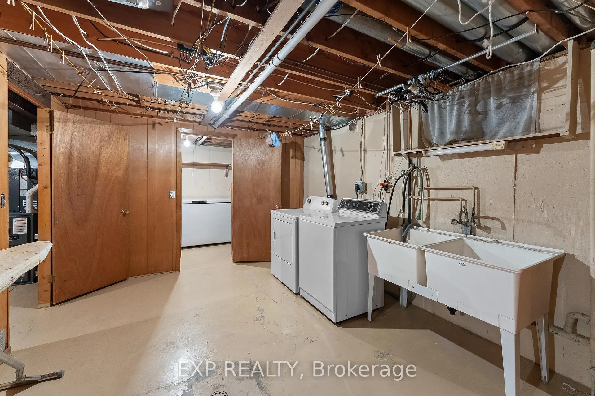 Photo 41 of 27 Mississauga Road, St. Catharines, Lakeshore — HOMEH