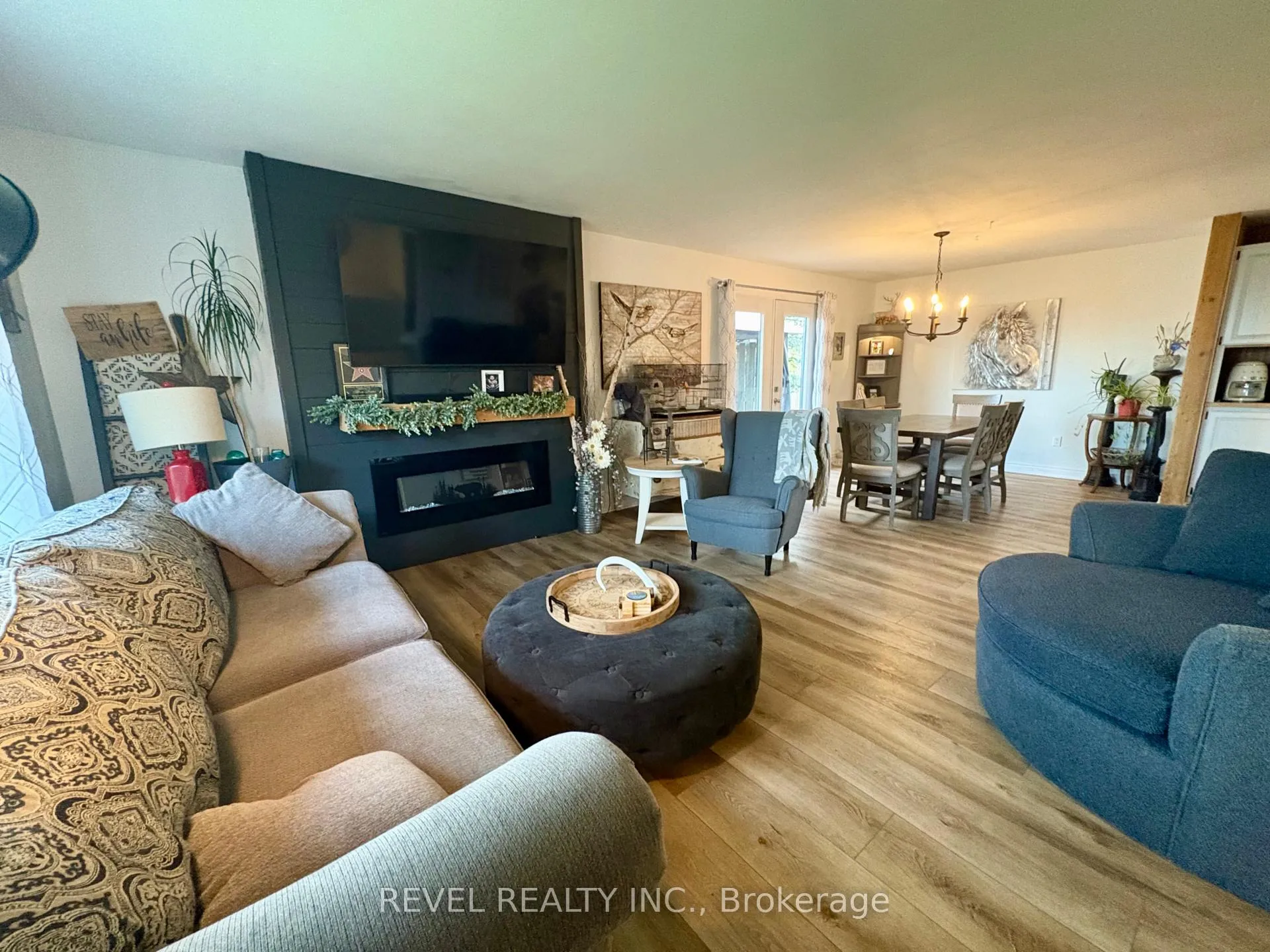Photo 5 of 9 Cree Road, Cochrane — HOMEH