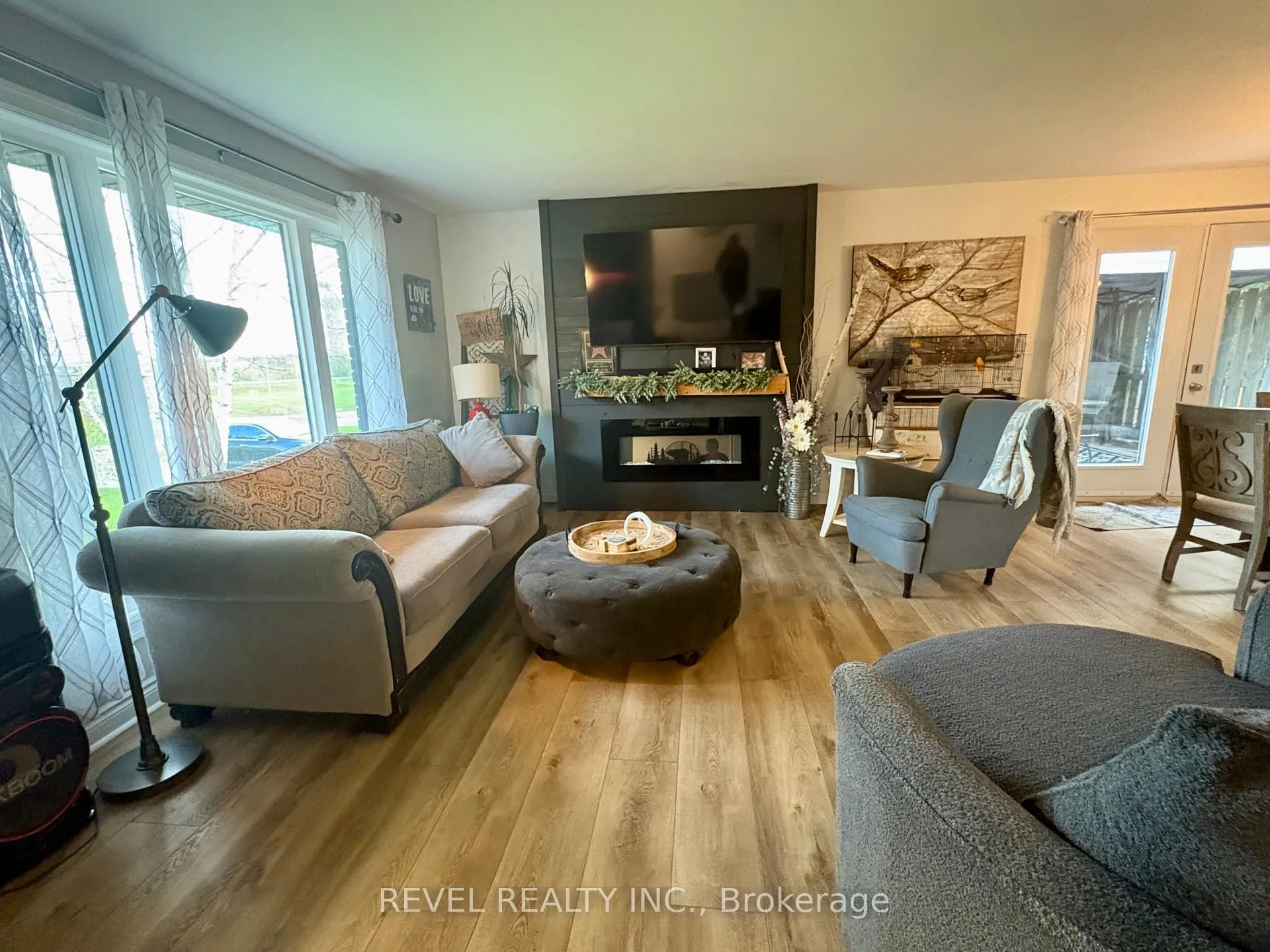 Photo 8 of 9 Cree Road, Cochrane — HOMEH
