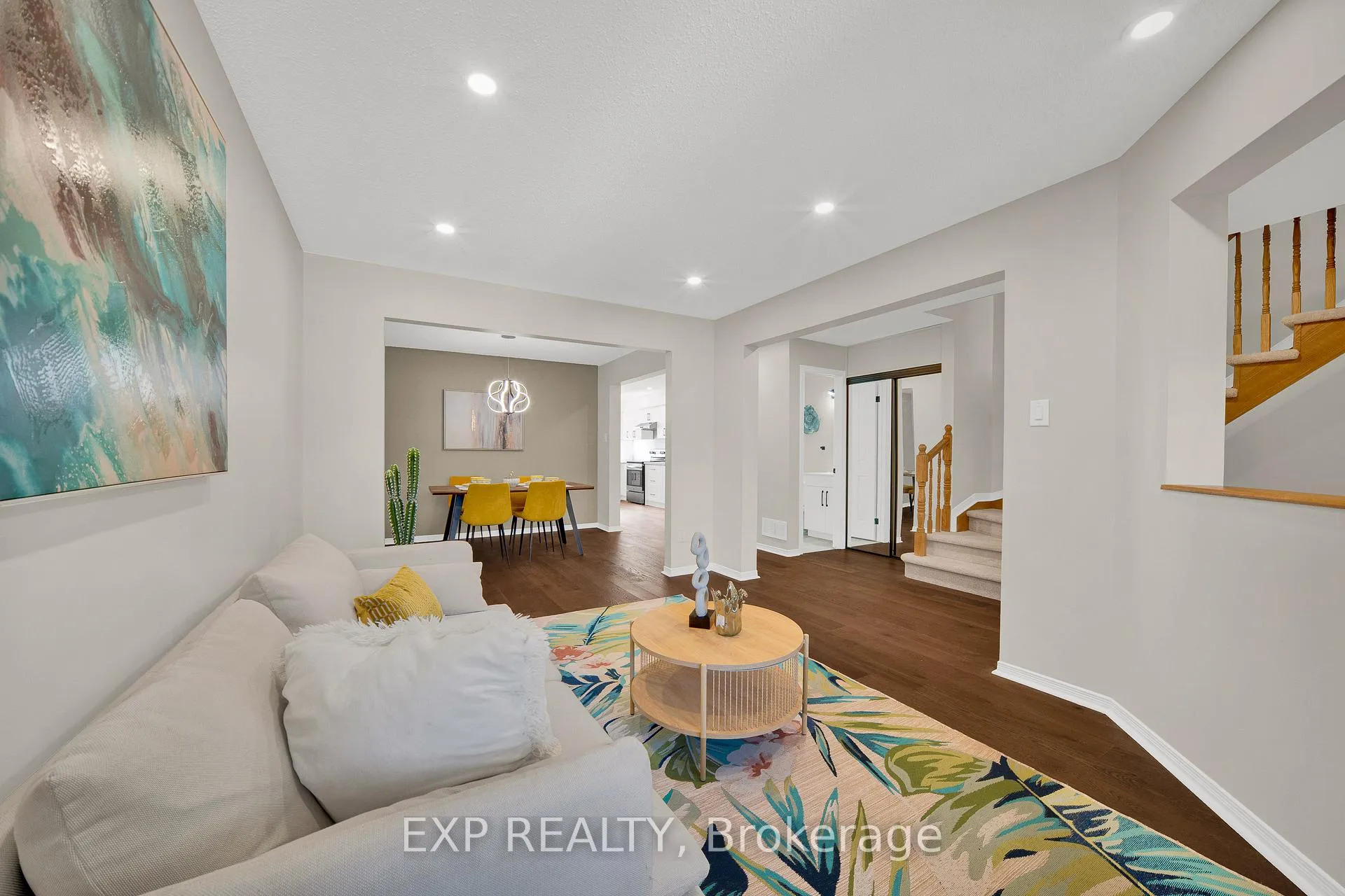 Photo 3 of 186 Southport Drive, Ottawa, Hunt Club Park/Greenboro — HOMEH