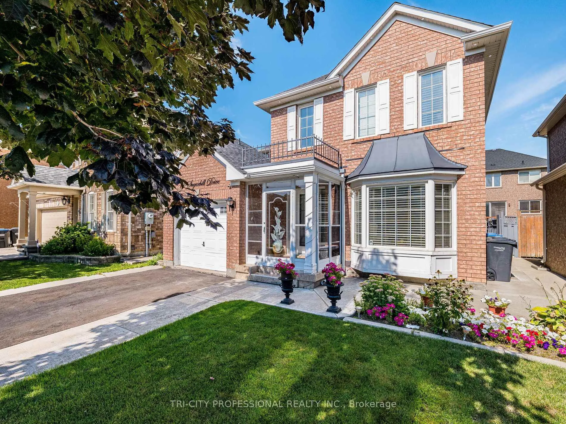 Photo 1 of 18 Sugarhill Drive, Brampton, Fletcher's Meadow — HOMEH