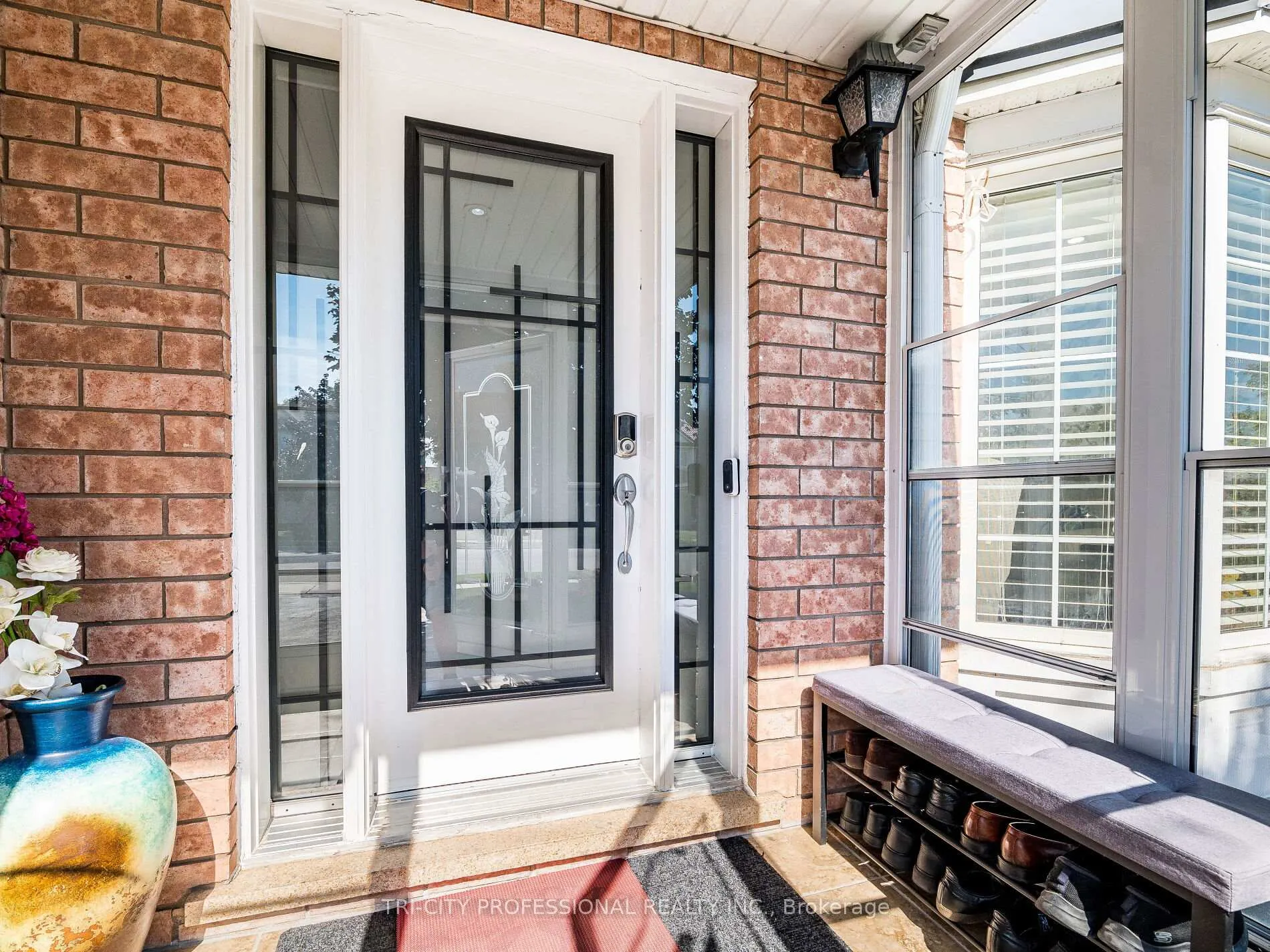 Photo 3 of 18 Sugarhill Drive, Brampton, Fletcher's Meadow — HOMEH