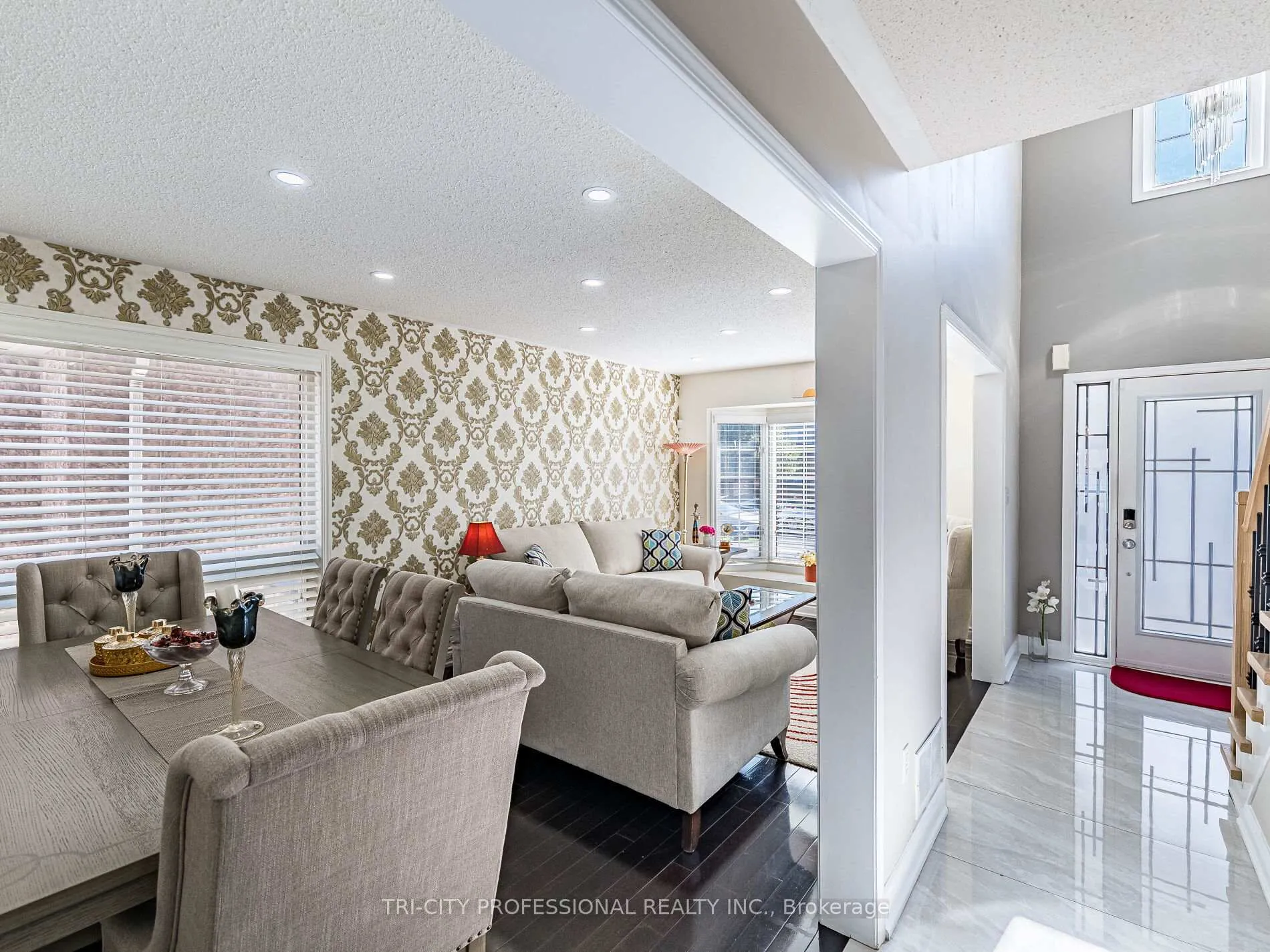 Photo 5 of 18 Sugarhill Drive, Brampton, Fletcher's Meadow — HOMEH