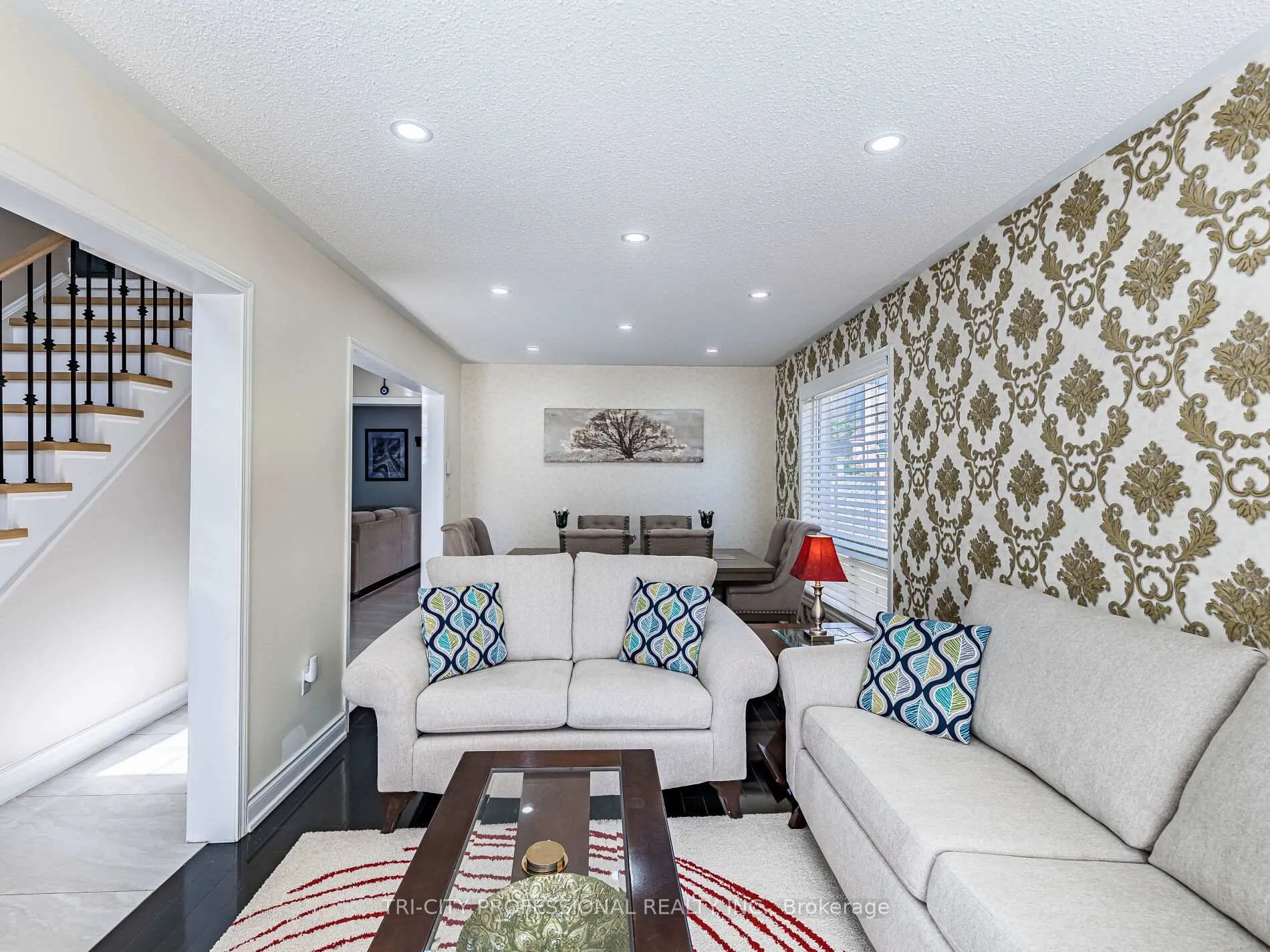 Photo 7 of 18 Sugarhill Drive, Brampton, Fletcher's Meadow — HOMEH