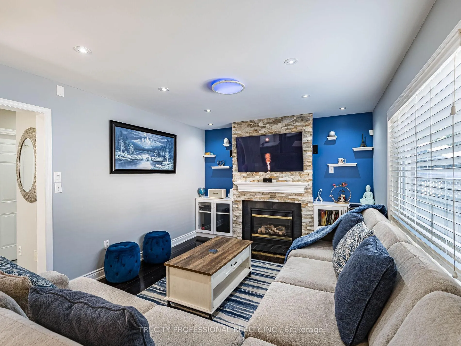 Photo 12 of 18 Sugarhill Drive, Brampton, Fletcher's Meadow — HOMEH