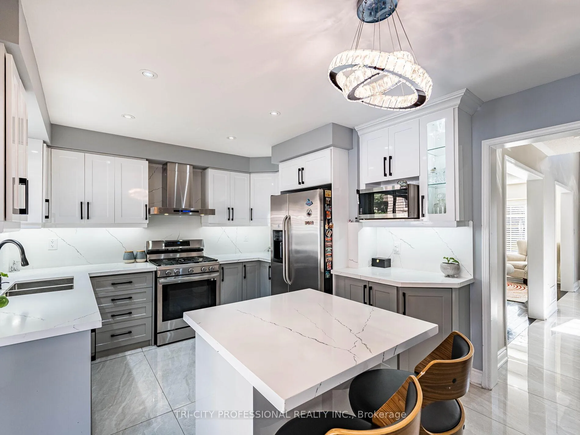 Photo 14 of 18 Sugarhill Drive, Brampton, Fletcher's Meadow — HOMEH