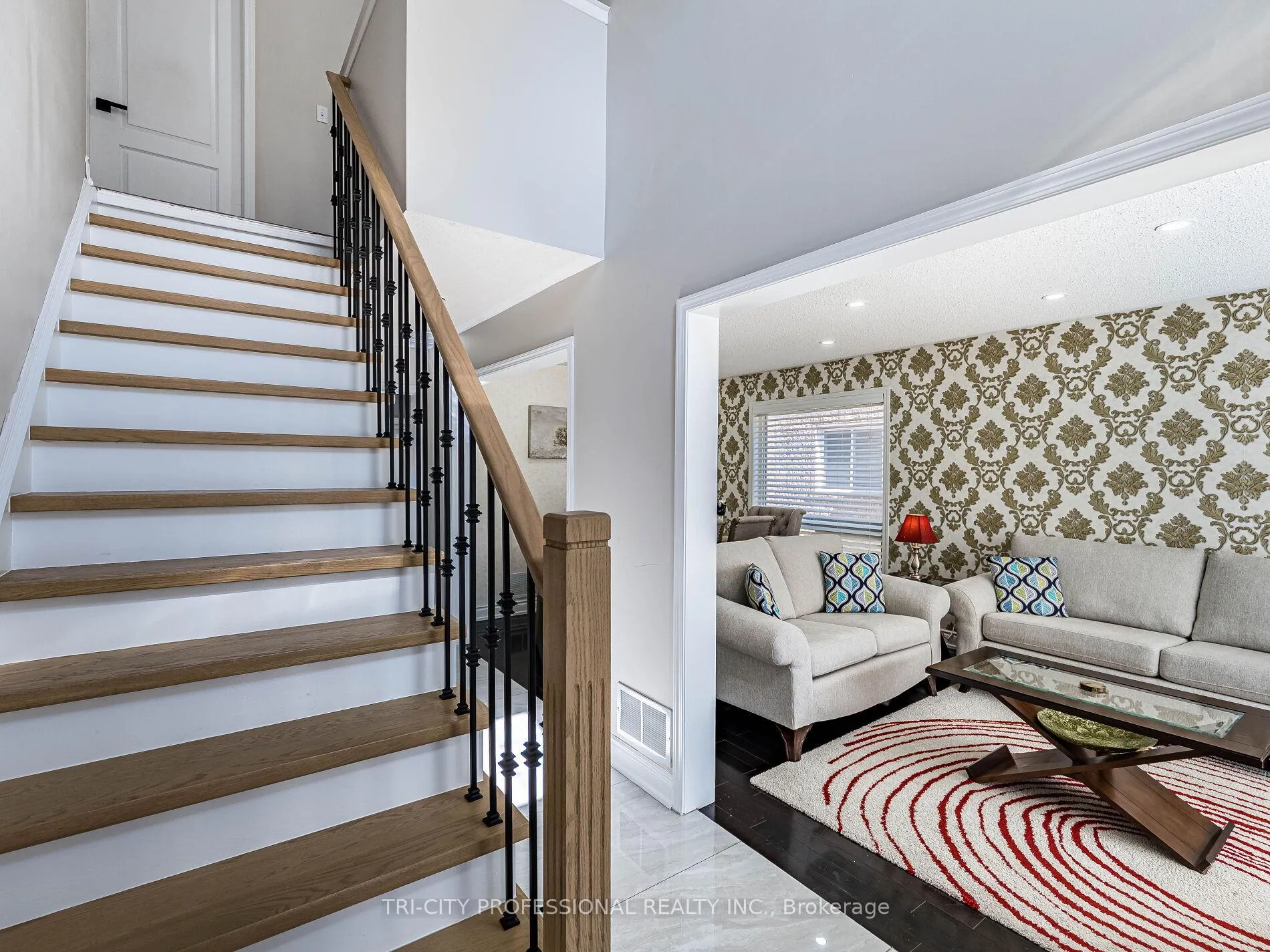 Photo 20 of 18 Sugarhill Drive, Brampton, Fletcher's Meadow — HOMEH