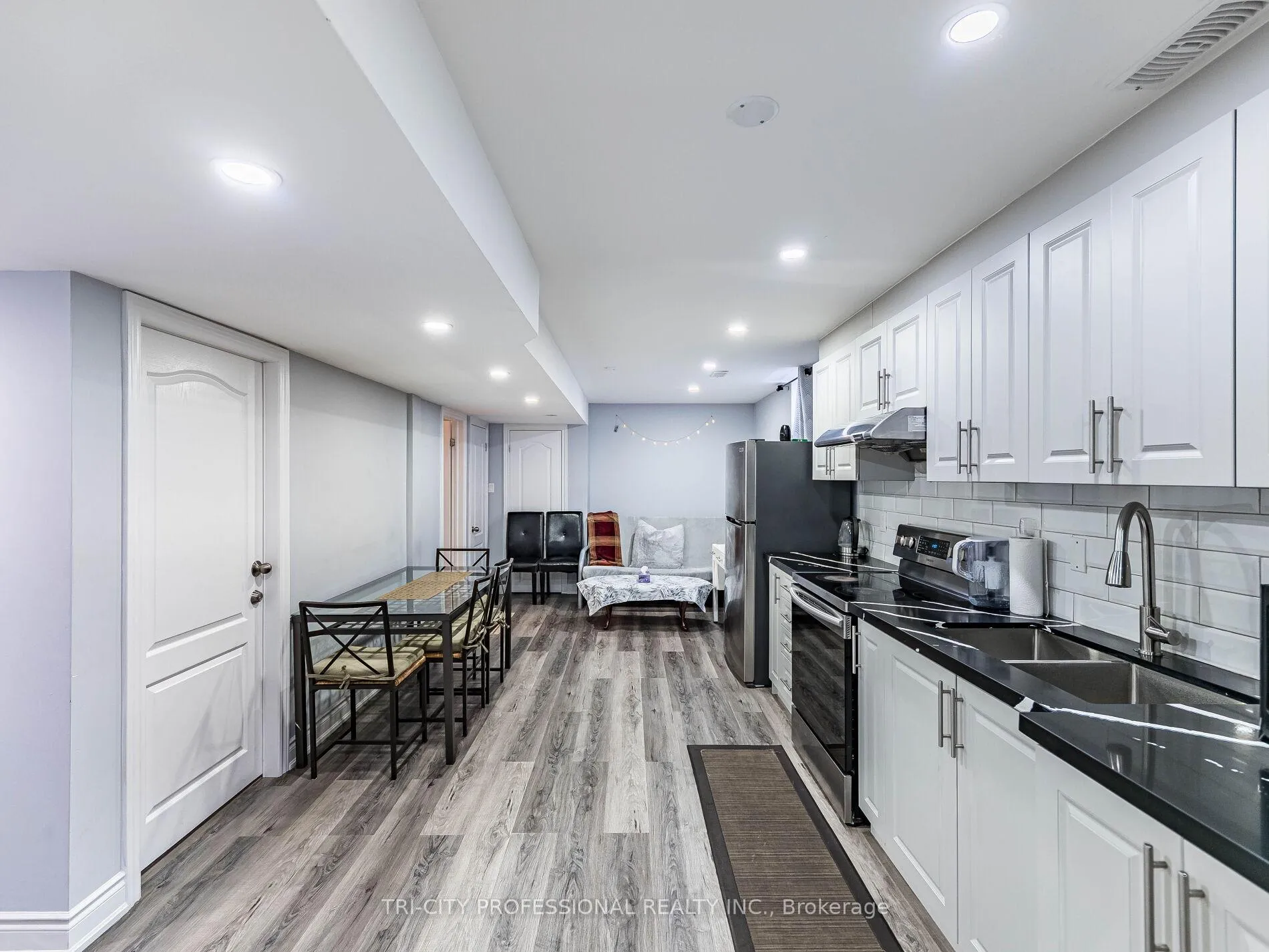 Photo 33 of 18 Sugarhill Drive, Brampton, Fletcher's Meadow — HOMEH