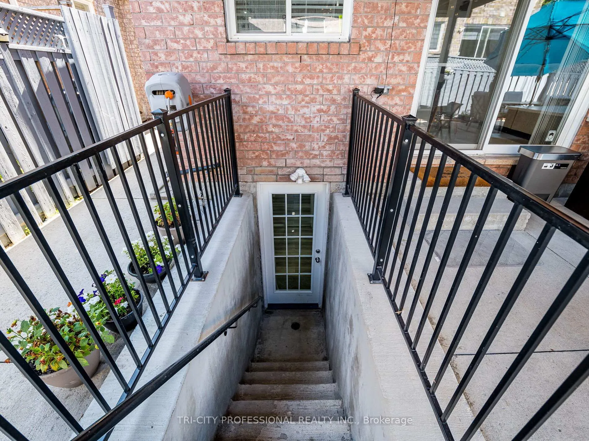 Photo 46 of 18 Sugarhill Drive, Brampton, Fletcher's Meadow — HOMEH