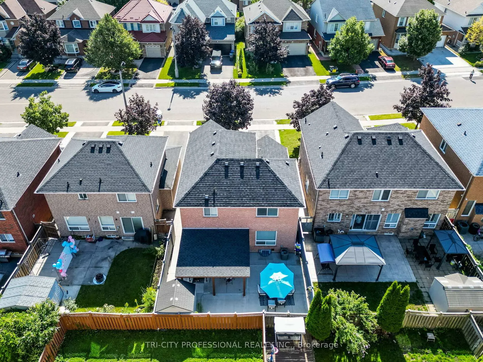 Photo 47 of 18 Sugarhill Drive, Brampton, Fletcher's Meadow — HOMEH