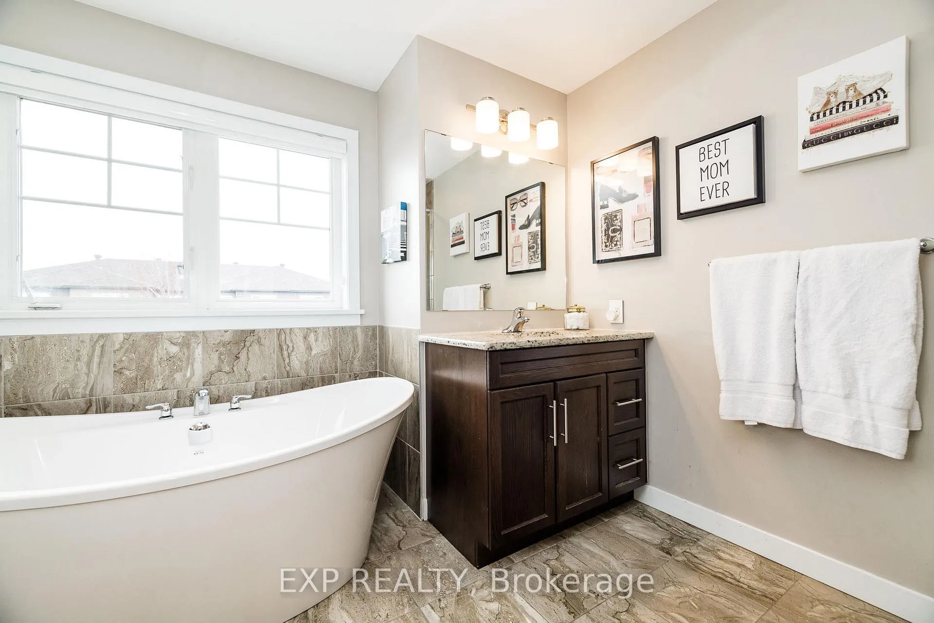 Photo 32 of 119 Riddell Street, Carleton Place — HOMEH