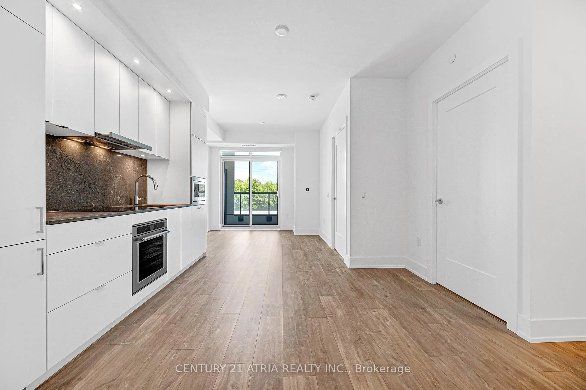 Front of Unit 306, 858 Dupont Street