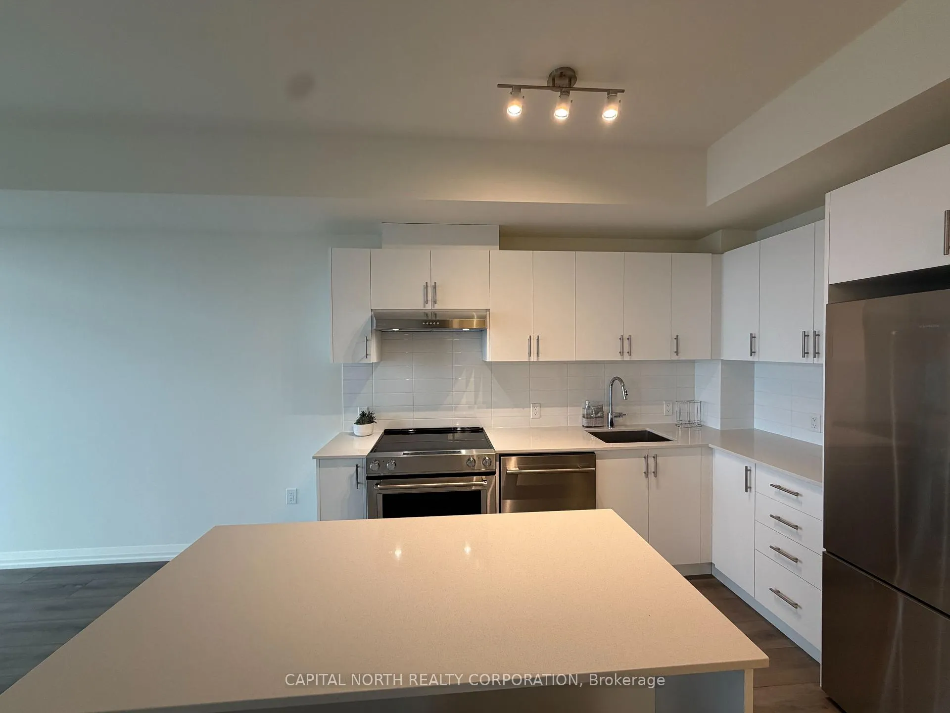 Photo 8 of Unit 1906, 27 Korda Gate, Vaughan, Vellore Village — HOMEH
