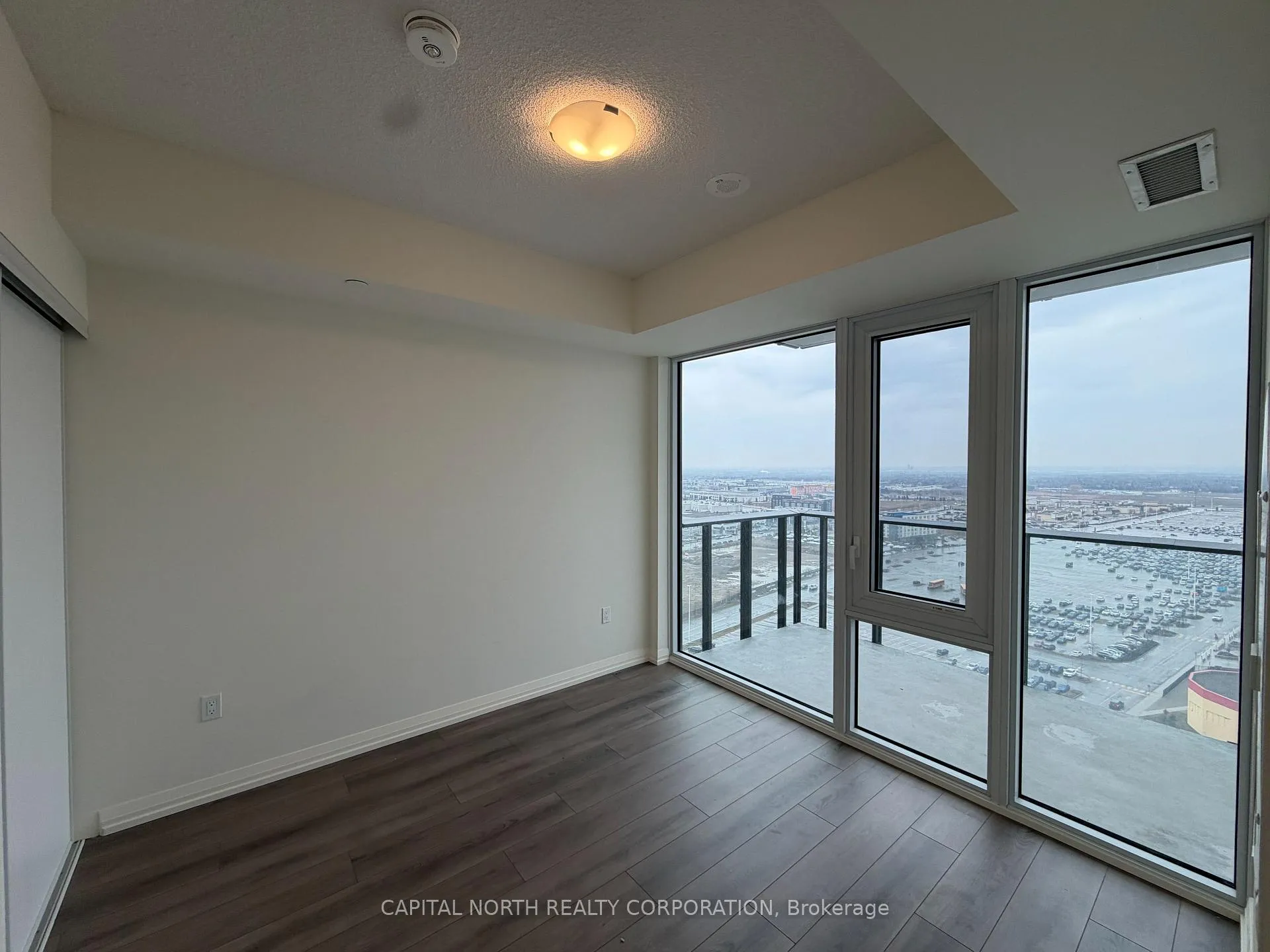 Photo 11 of Unit 1906, 27 Korda Gate, Vaughan, Vellore Village — HOMEH
