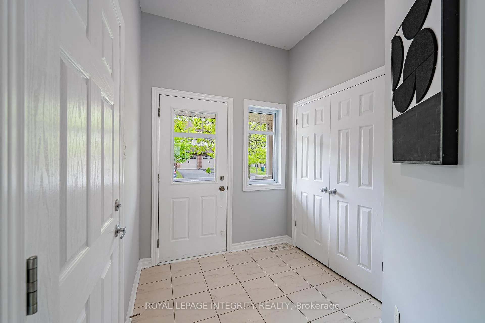 Photo 3 of 132 Mancini Way, Ottawa, Barrhaven - Strandherd — HOMEH
