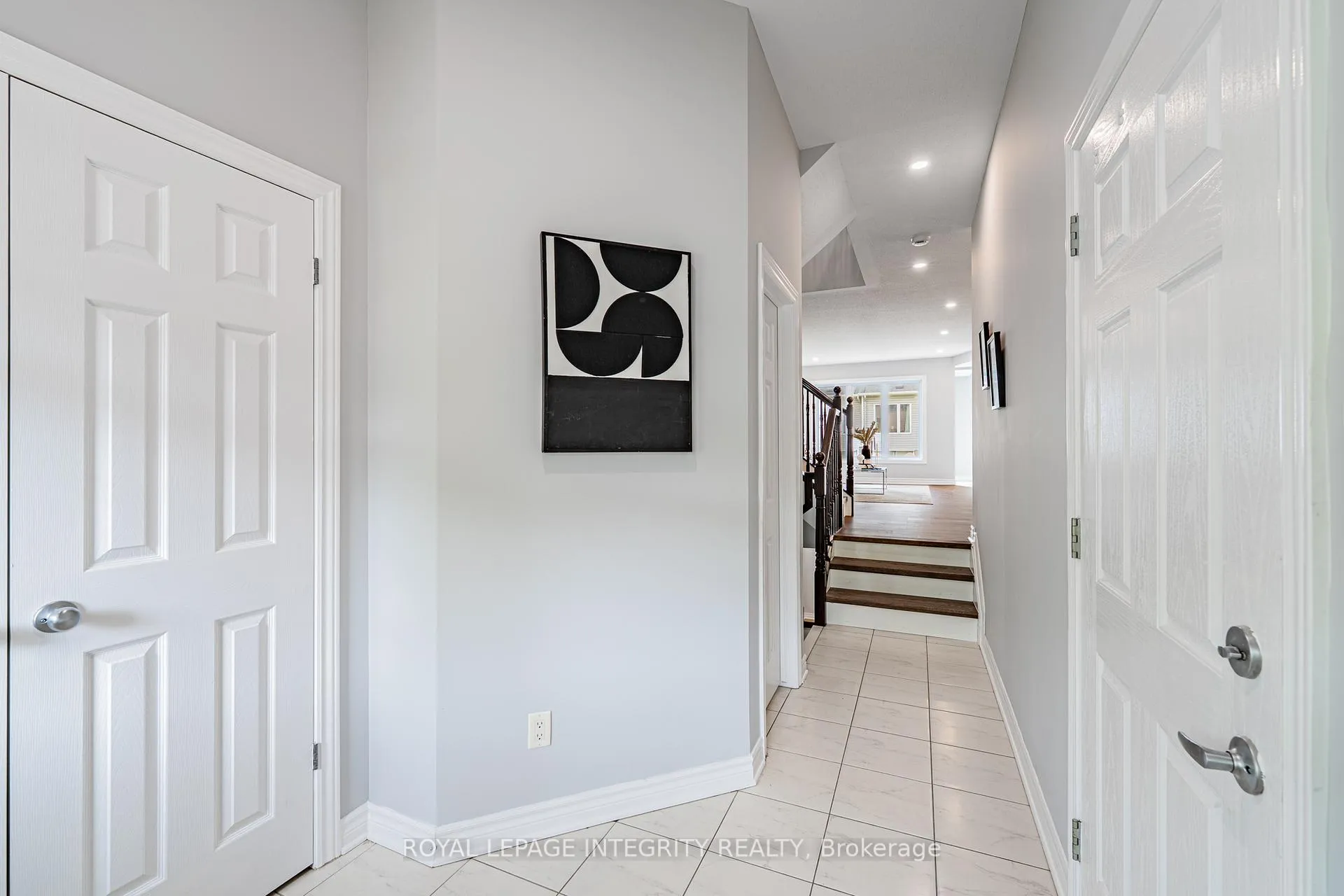 Photo 4 of 132 Mancini Way, Ottawa, Barrhaven - Strandherd — HOMEH