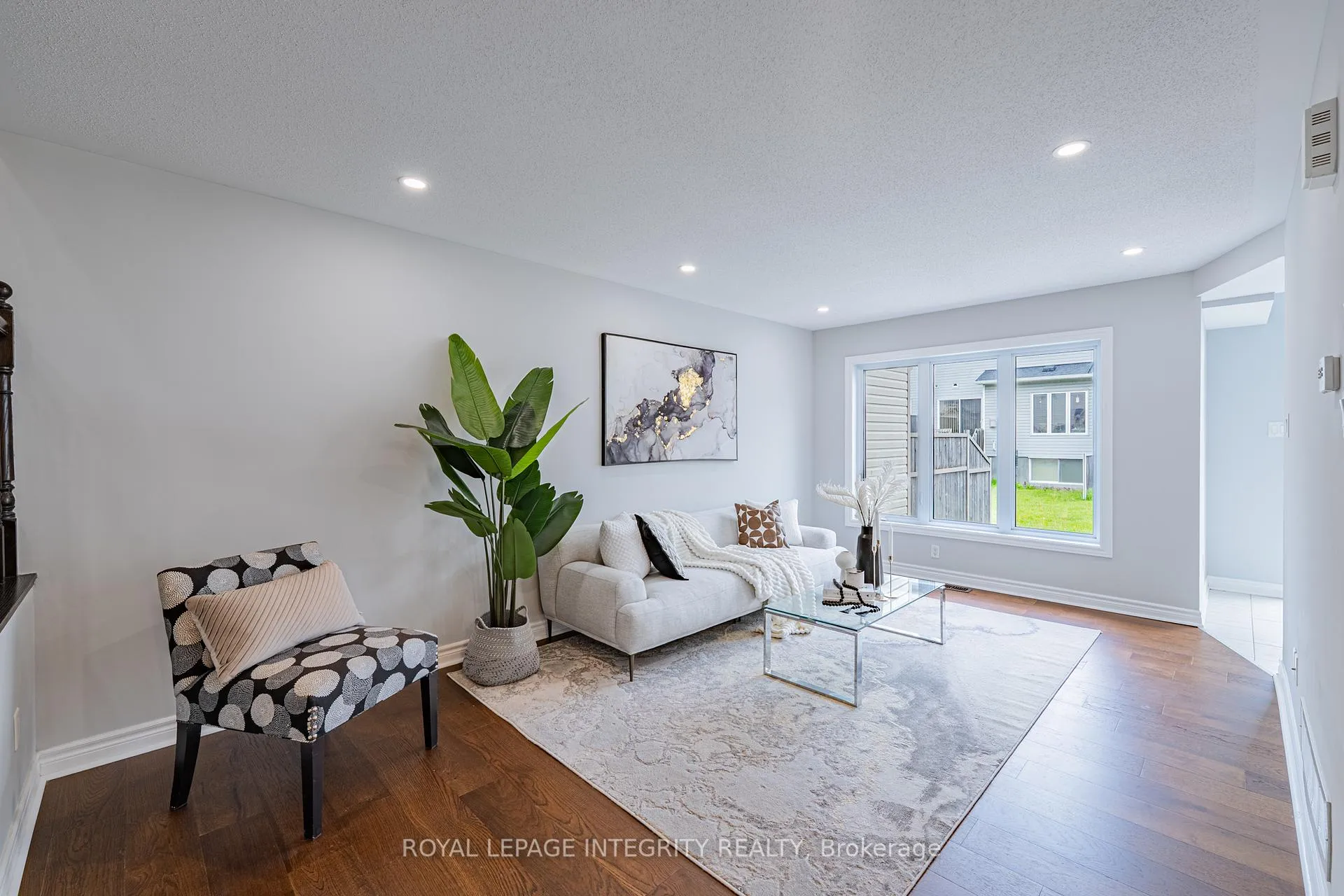 Photo 6 of 132 Mancini Way, Ottawa, Barrhaven - Strandherd — HOMEH