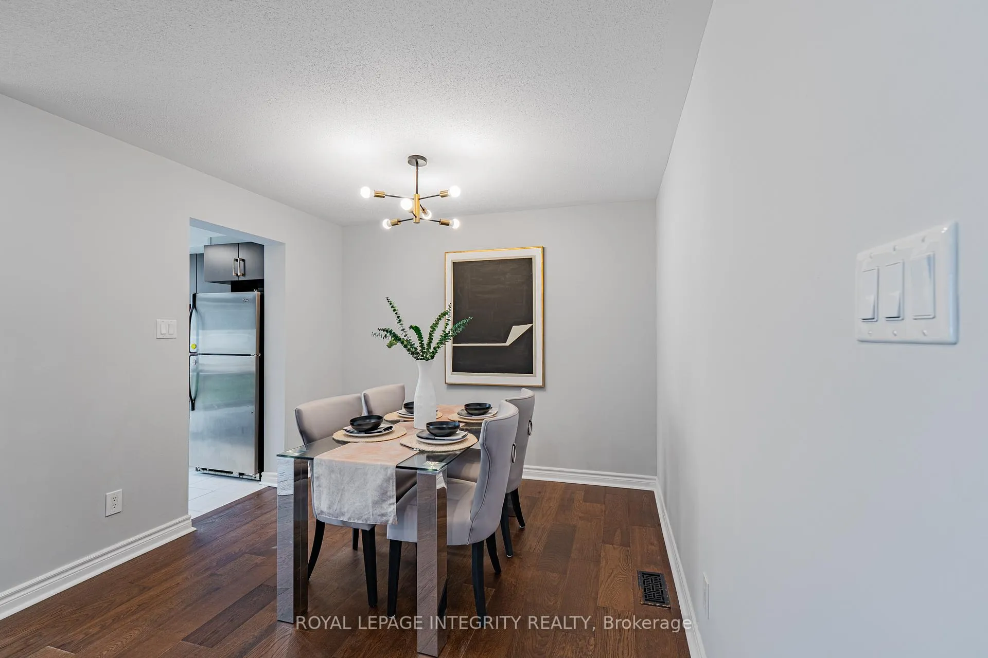 Photo 9 of 132 Mancini Way, Ottawa, Barrhaven - Strandherd — HOMEH