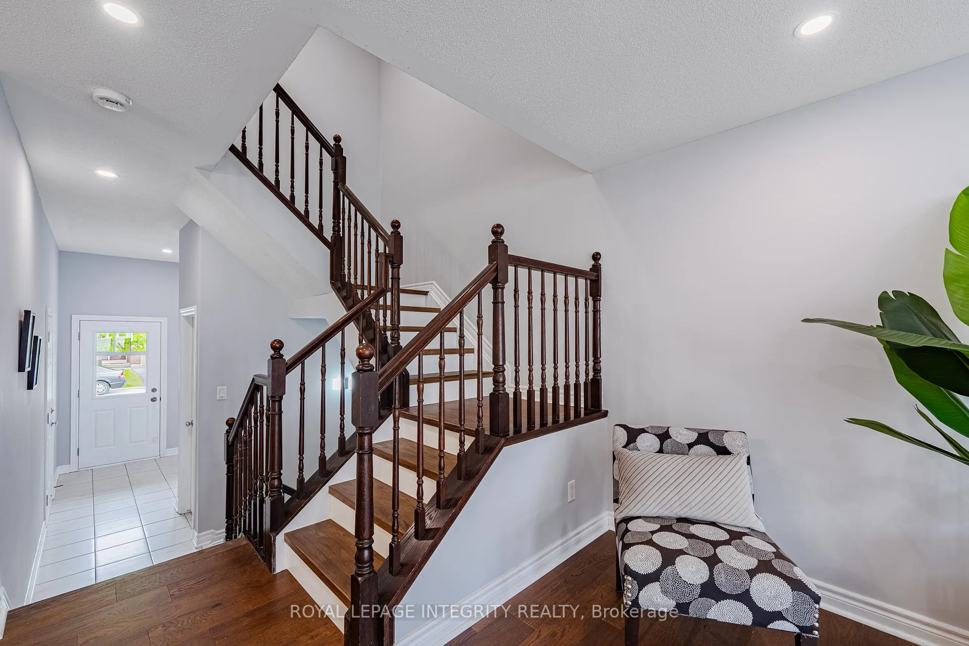 Photo 13 of 132 Mancini Way, Ottawa, Barrhaven - Strandherd — HOMEH