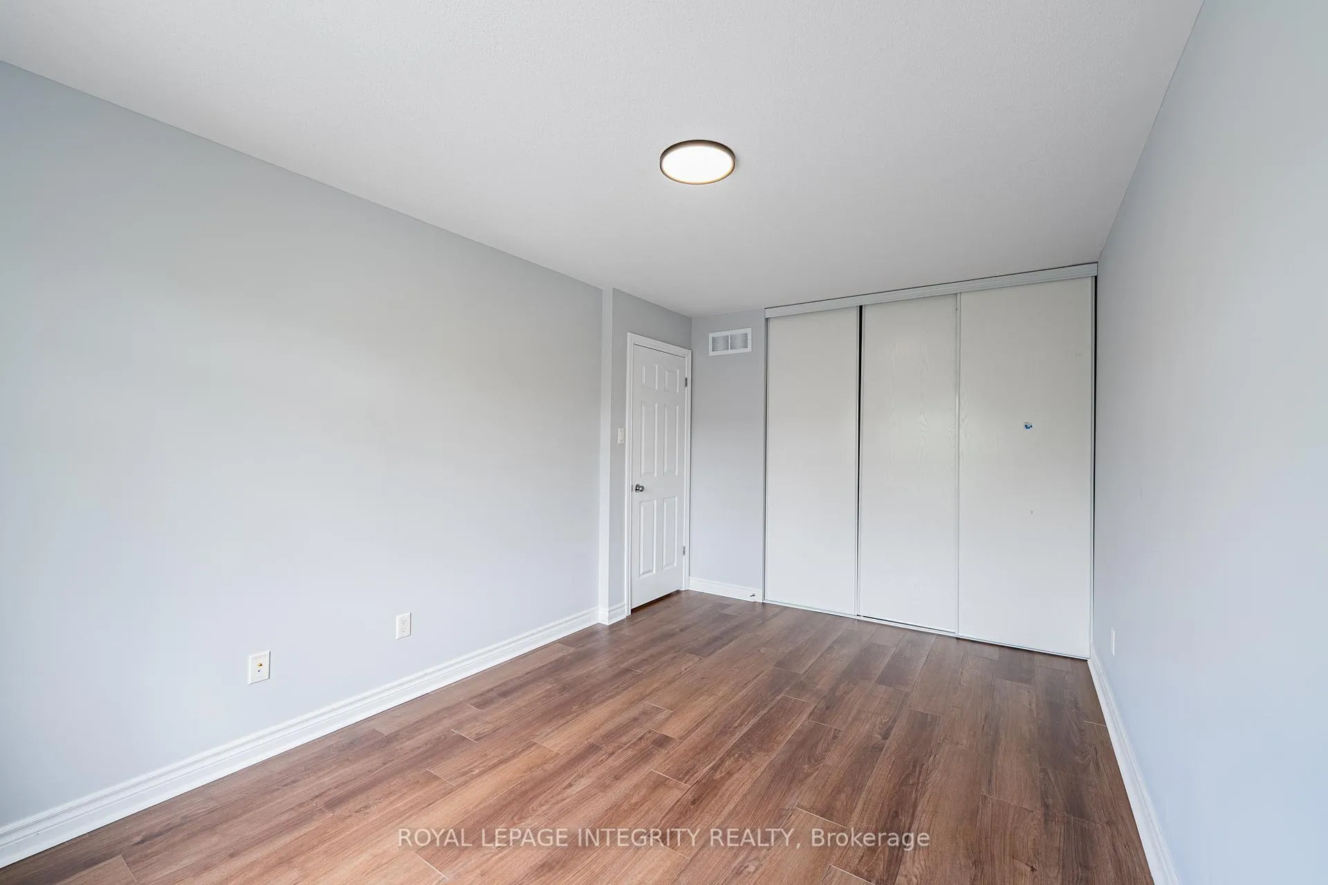 Photo 19 of 132 Mancini Way, Ottawa, Barrhaven - Strandherd — HOMEH