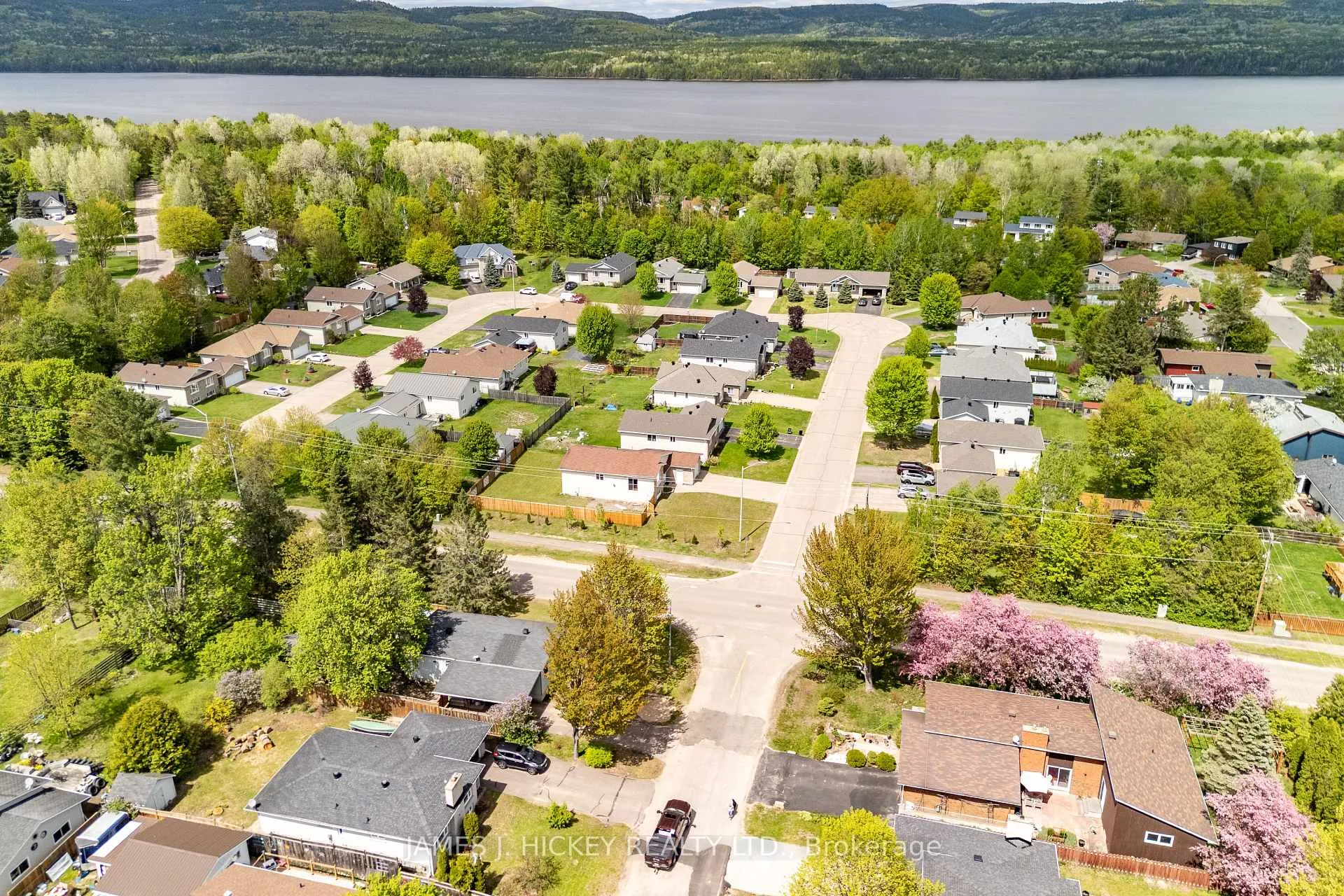 Photo 45 of 1 Tamarack Street, Deep River, Deep River — HOMEH