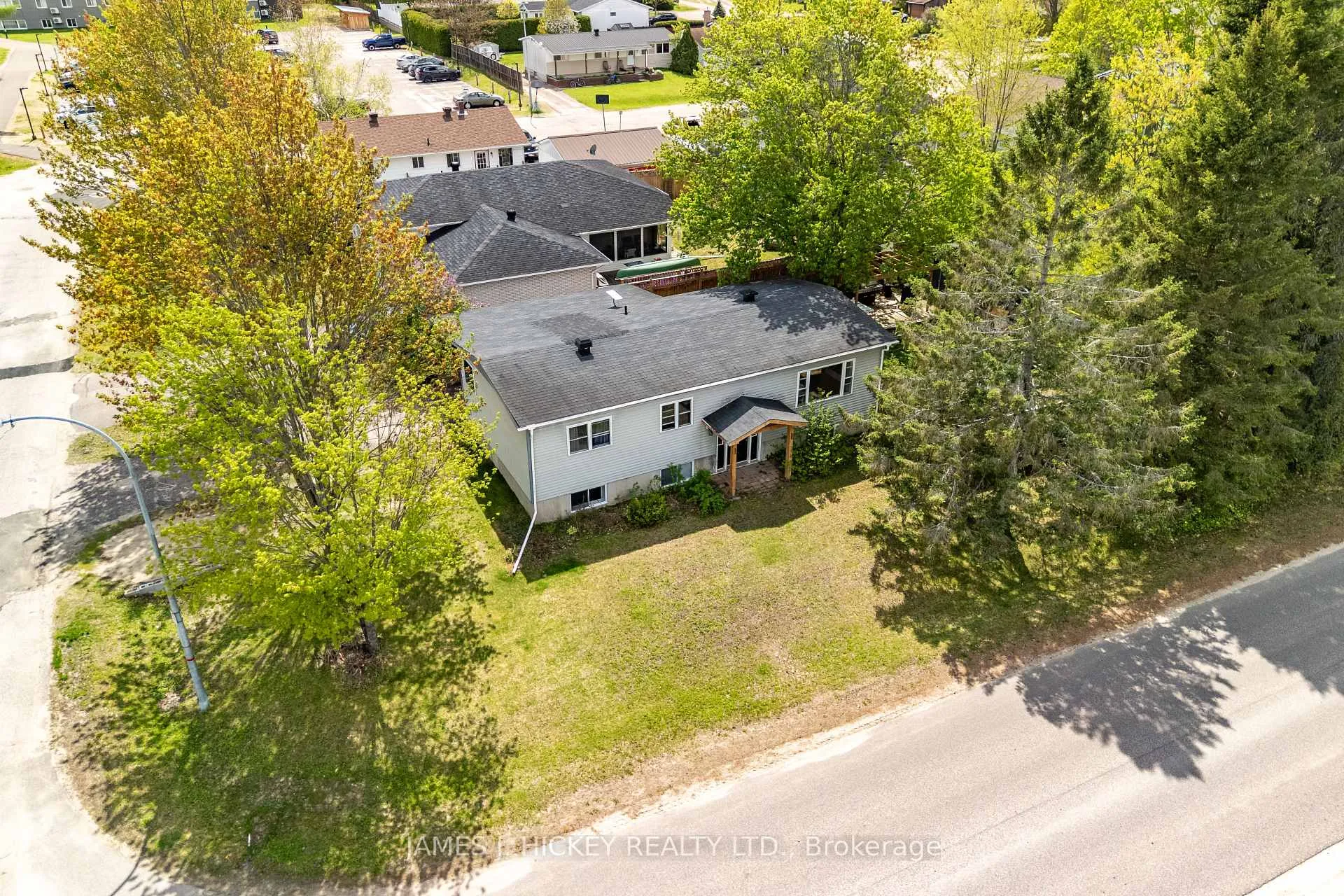 Photo 50 of 1 Tamarack Street, Deep River, Deep River — HOMEH