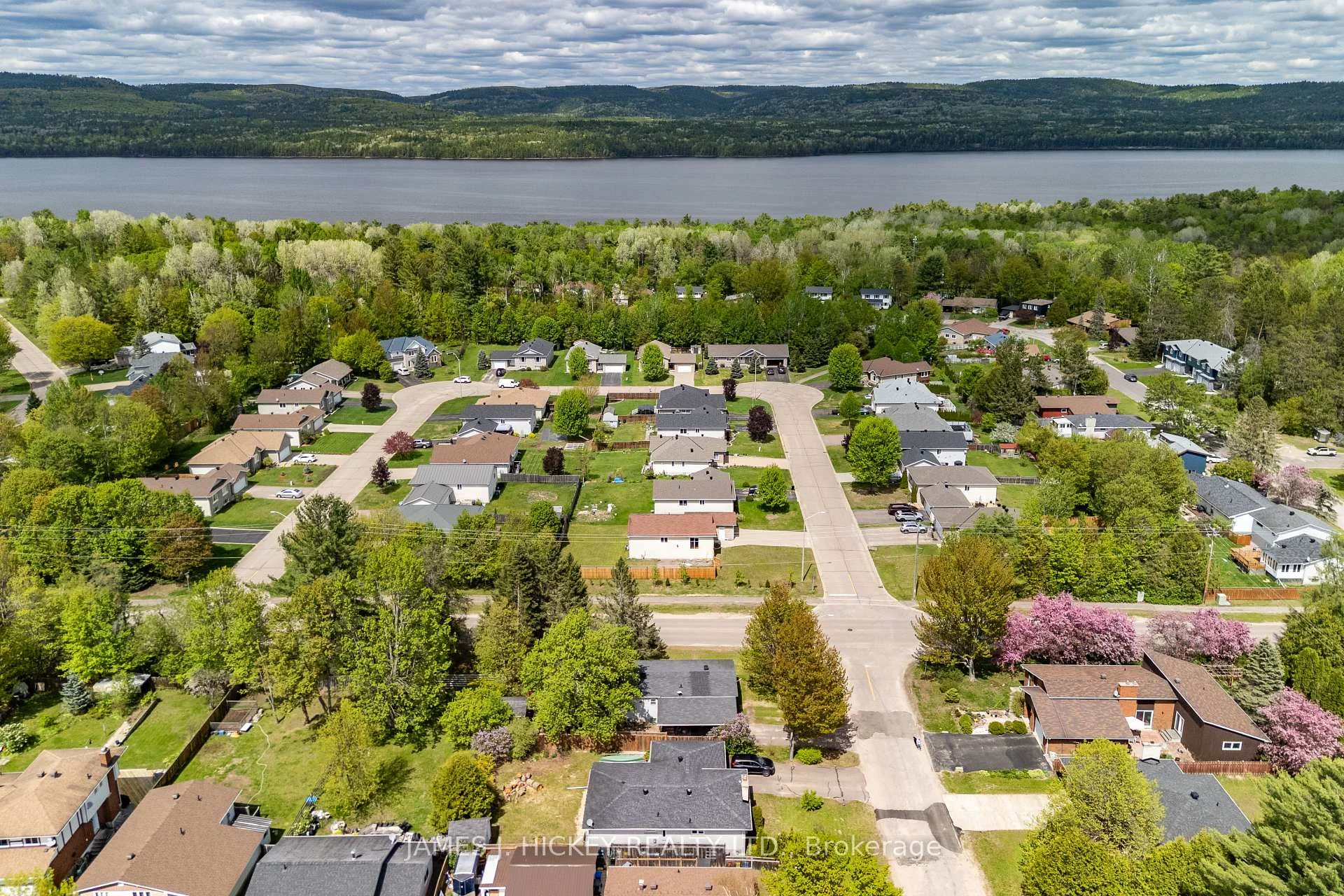 Photo 47 of 1 Tamarack Street, Deep River, Deep River — HOMEH