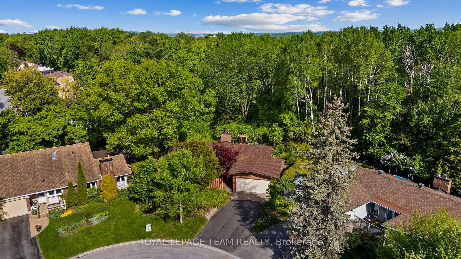 Photo 1 of 548 Rivershore Crescent, Ottawa, Beacon Hill North — HOMEH