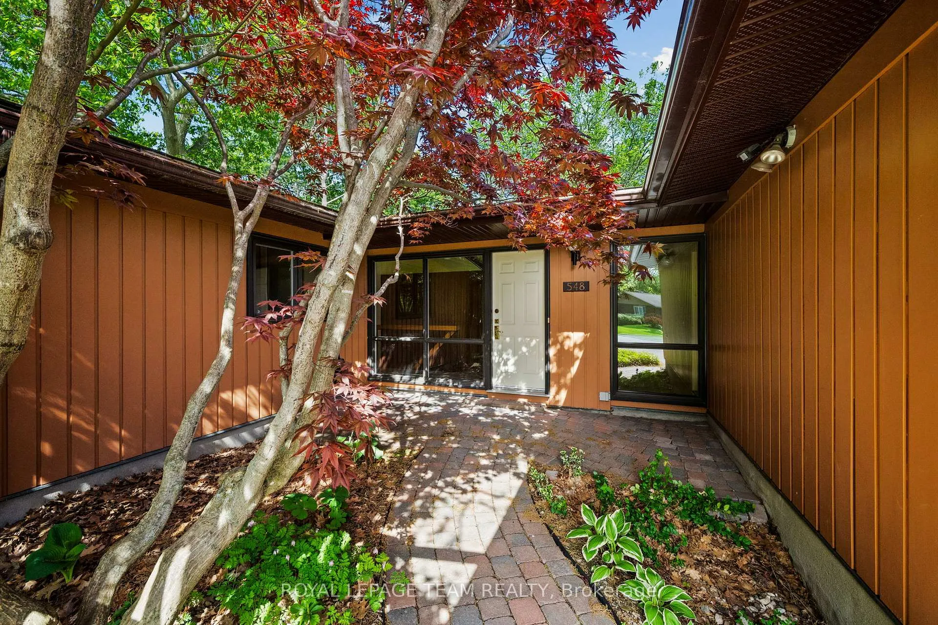 Photo 3 of 548 Rivershore Crescent, Ottawa, Beacon Hill North — HOMEH
