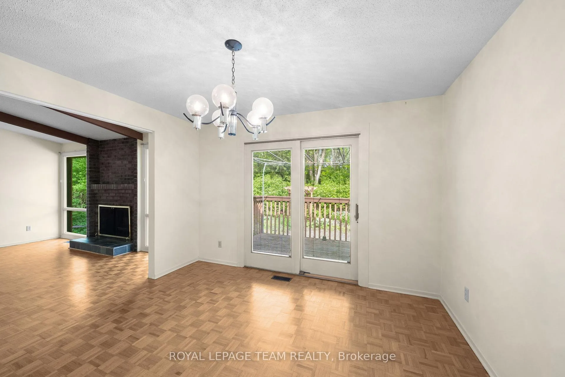 Photo 7 of 548 Rivershore Crescent, Ottawa, Beacon Hill North — HOMEH