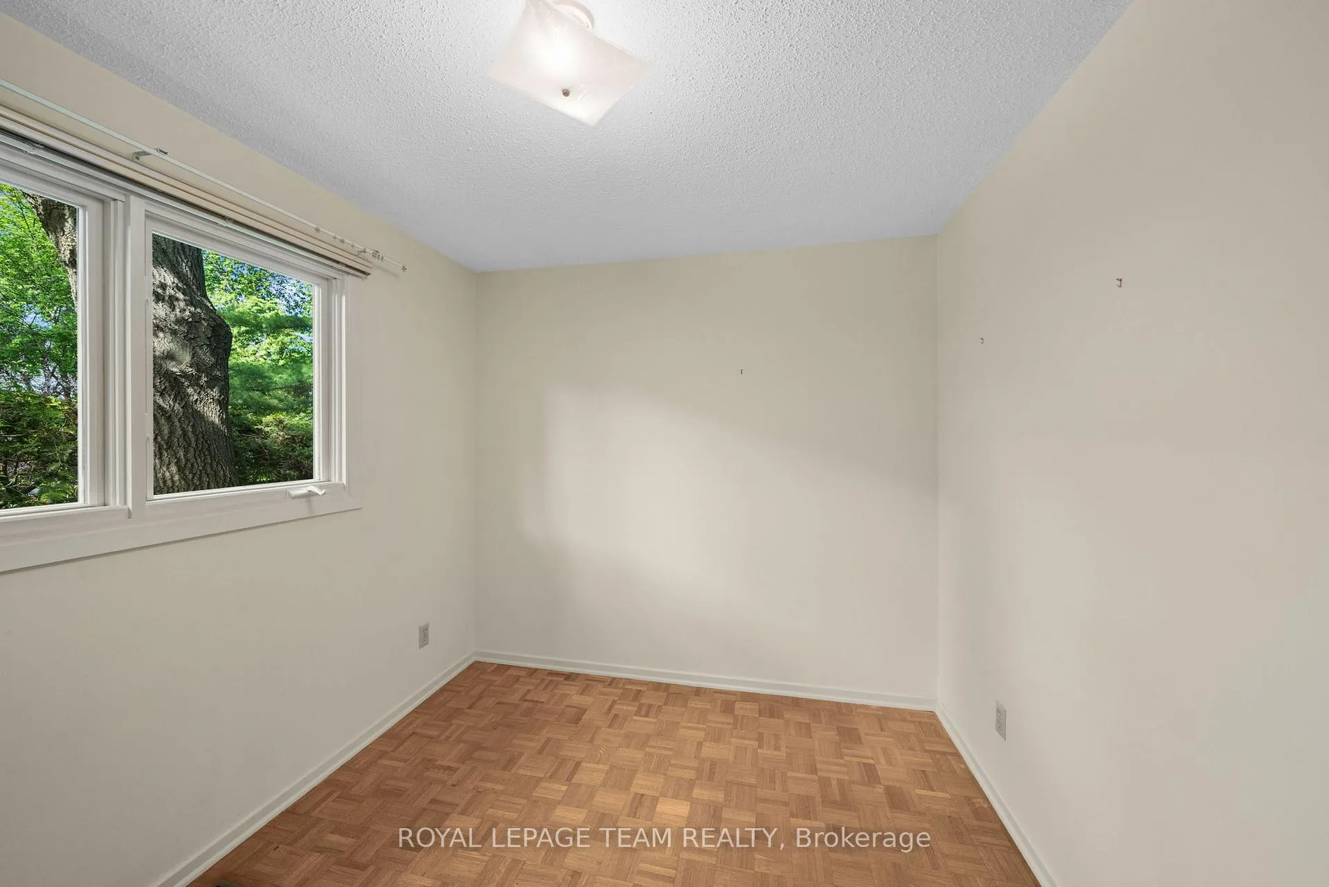 Photo 23 of 548 Rivershore Crescent, Ottawa, Beacon Hill North — HOMEH