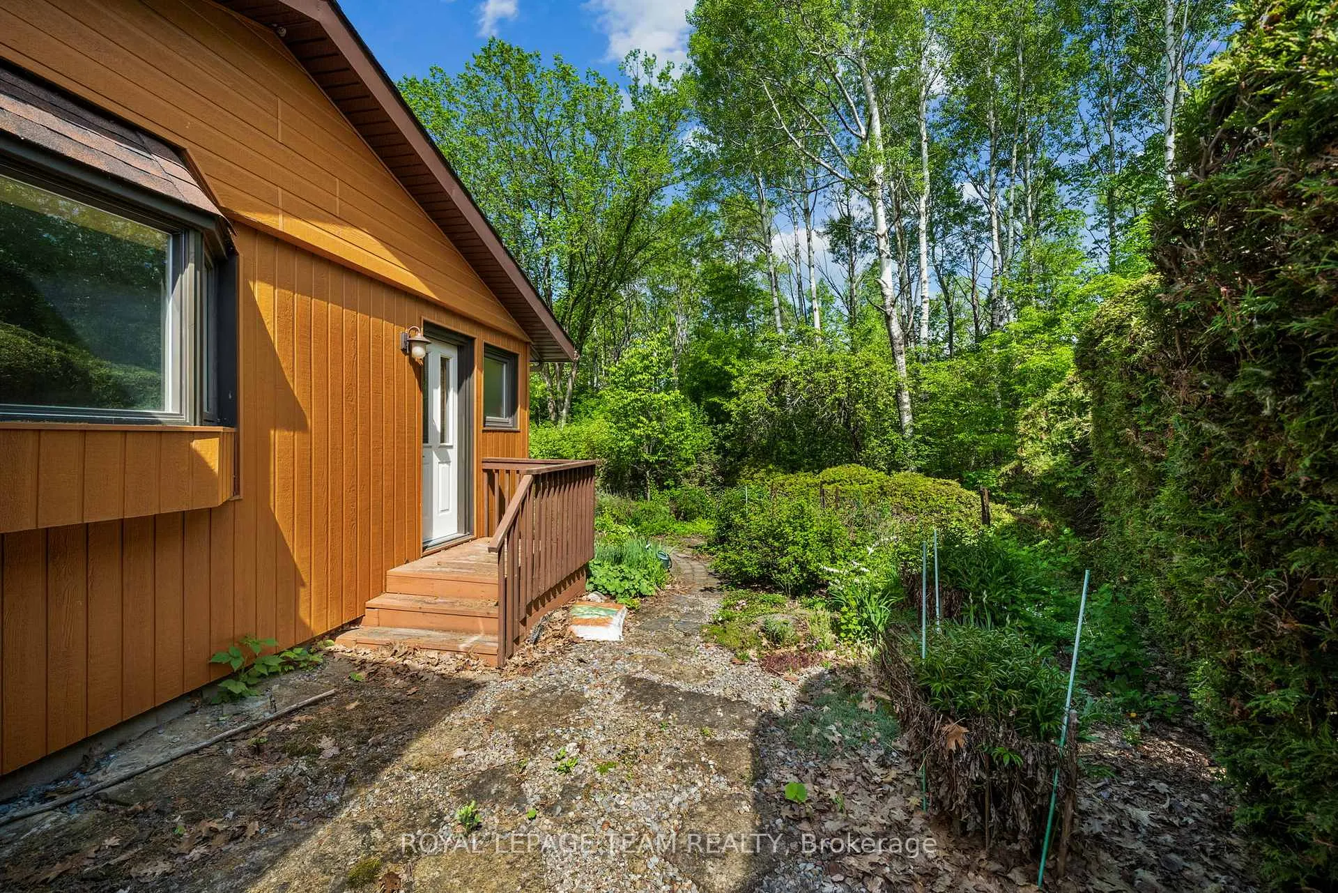 Photo 34 of 548 Rivershore Crescent, Ottawa, Beacon Hill North — HOMEH