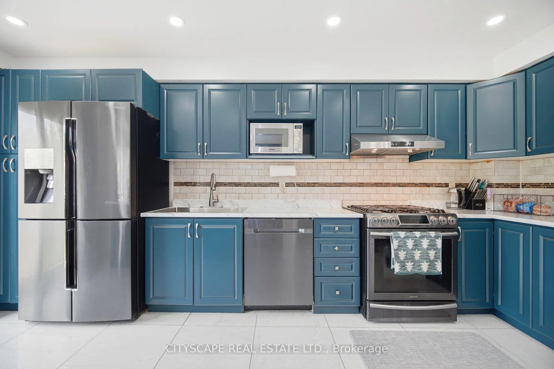 Photo 13 of 66 Castle Hill Road, Brampton, Northwood Park — HOMEH