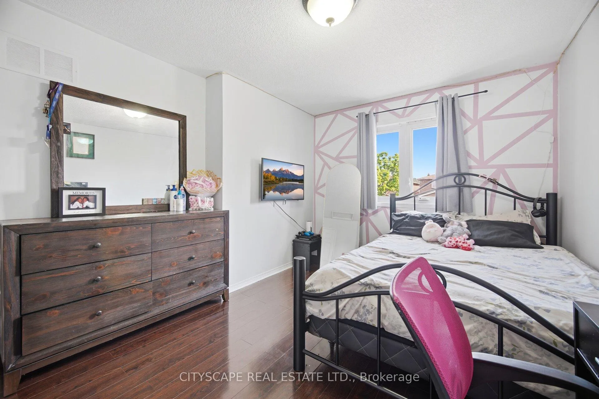 Photo 26 of 66 Castle Hill Road, Brampton, Northwood Park — HOMEH