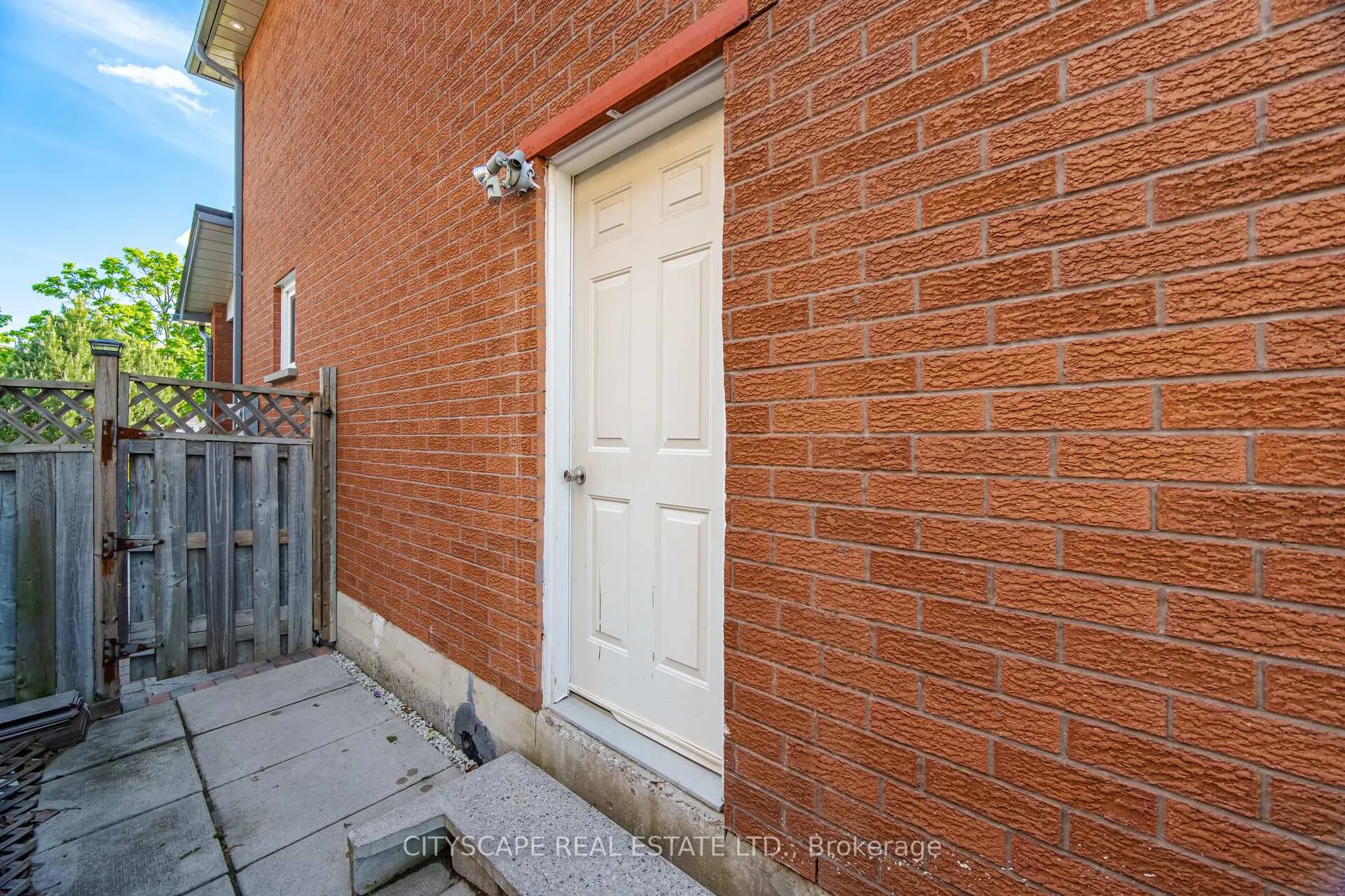 Photo 32 of 66 Castle Hill Road, Brampton, Northwood Park — HOMEH
