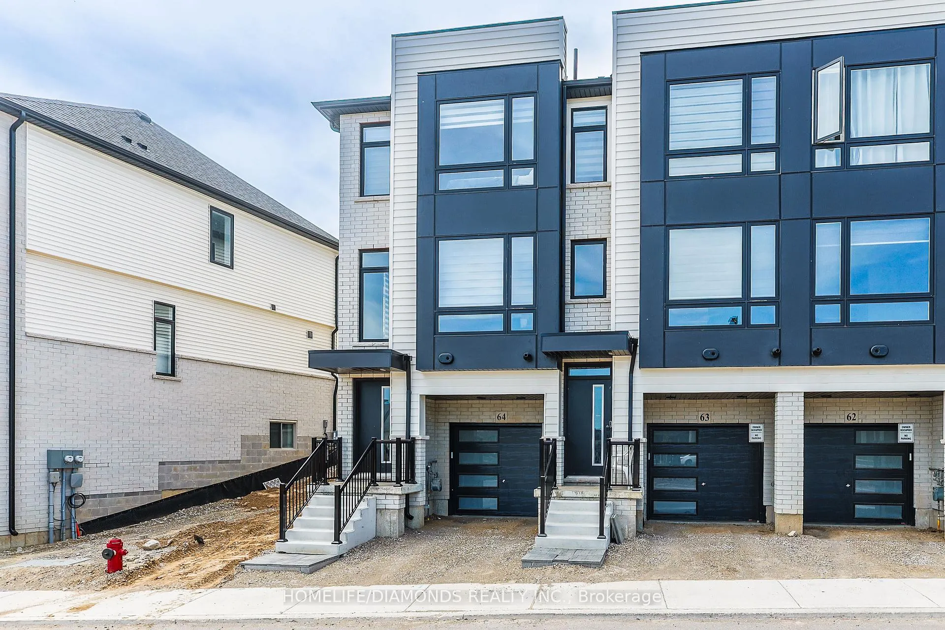 Photo 3 of Unit 64, 55 Tom Brown Drive, Brant, Paris — HOMEH