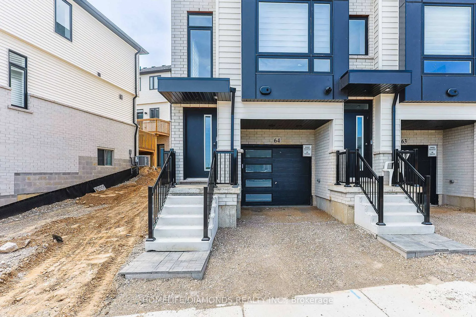 Photo 4 of Unit 64, 55 Tom Brown Drive, Brant, Paris — HOMEH