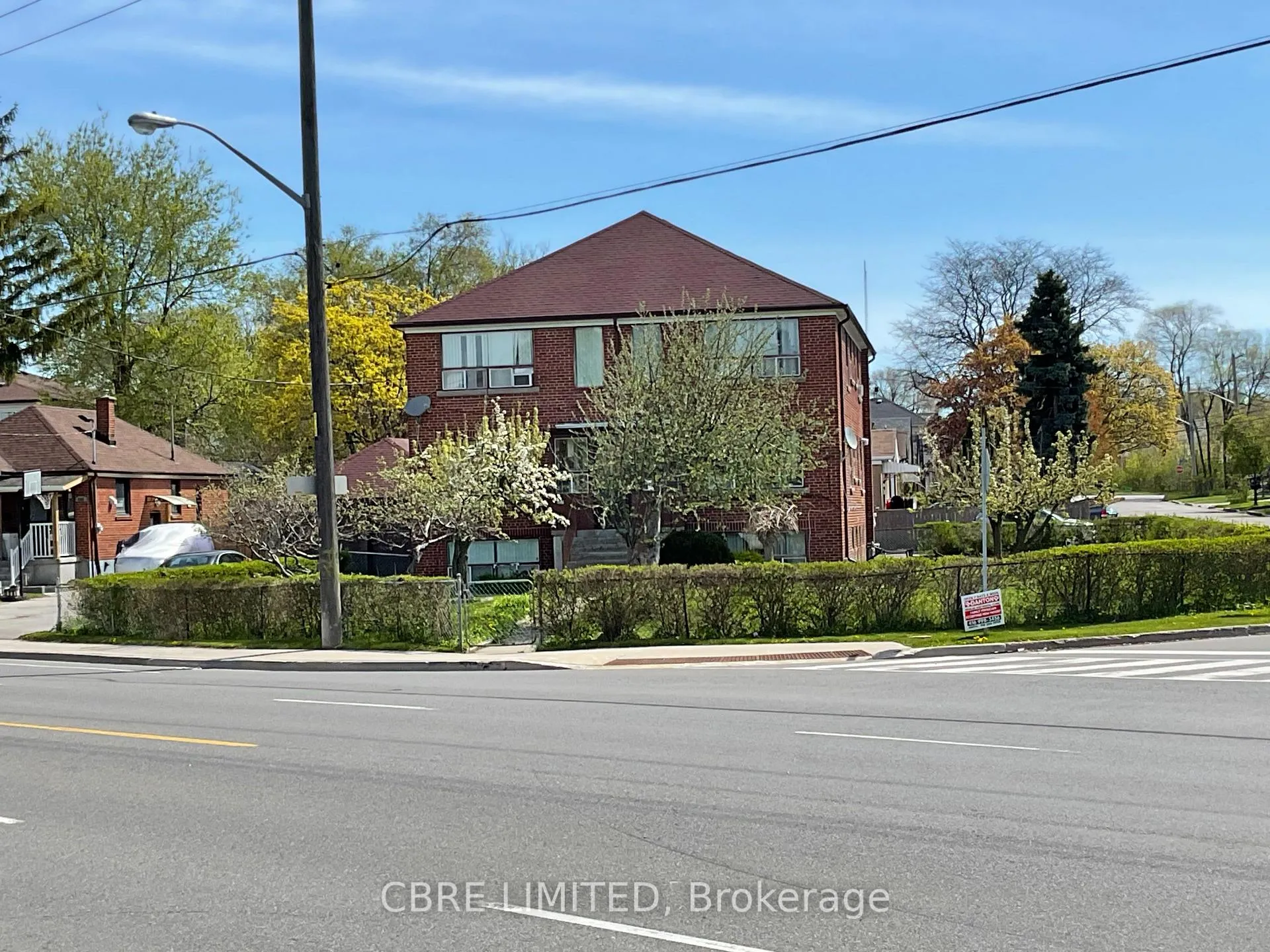 Photo 2 of 587 Danforth Road, Scarborough, Clairlea-Birchmount — HOMEH