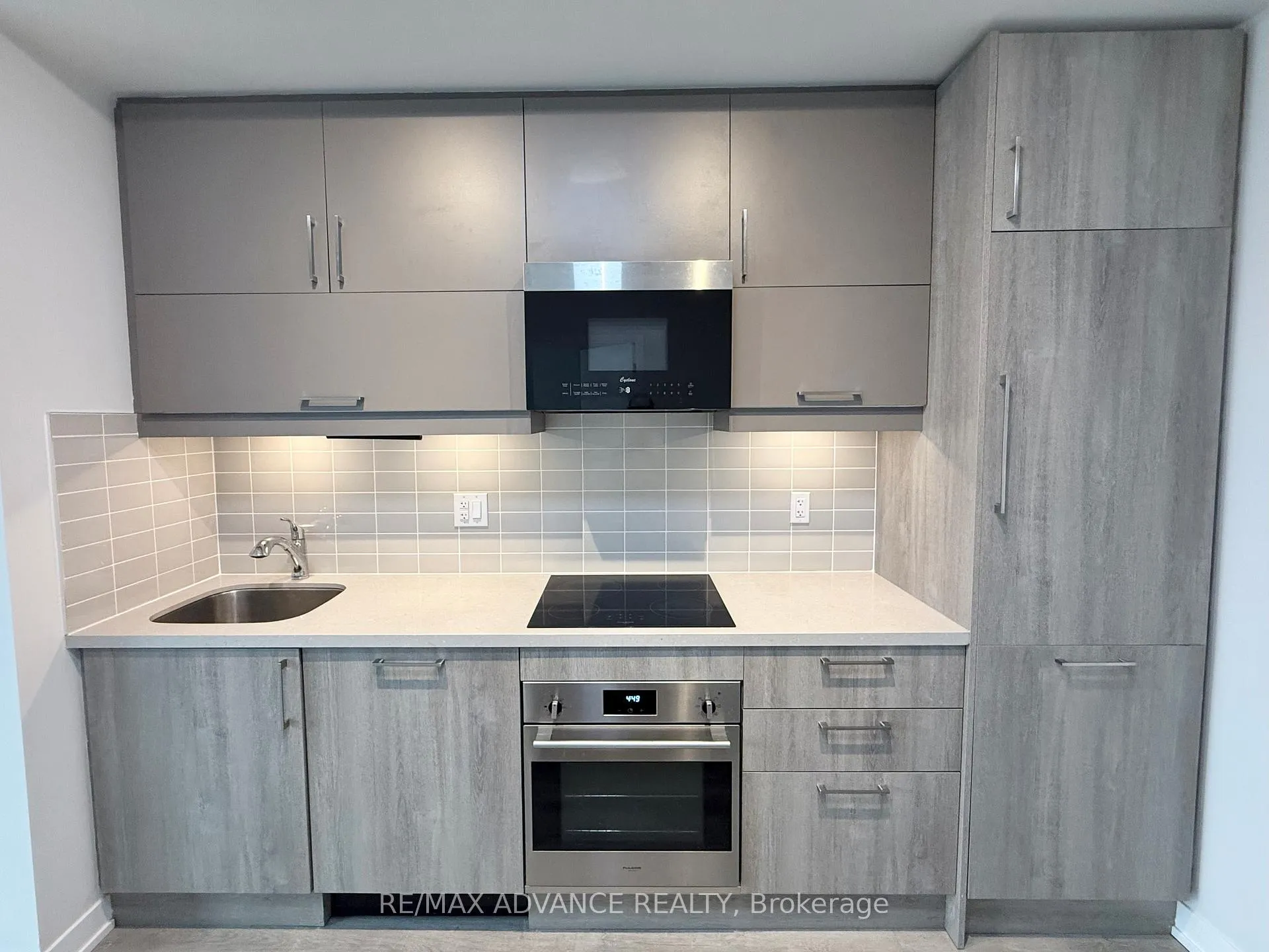 Photo 4 of Unit 1225, 8119 Birchmount Road, Markham, Unionville — HOMEH