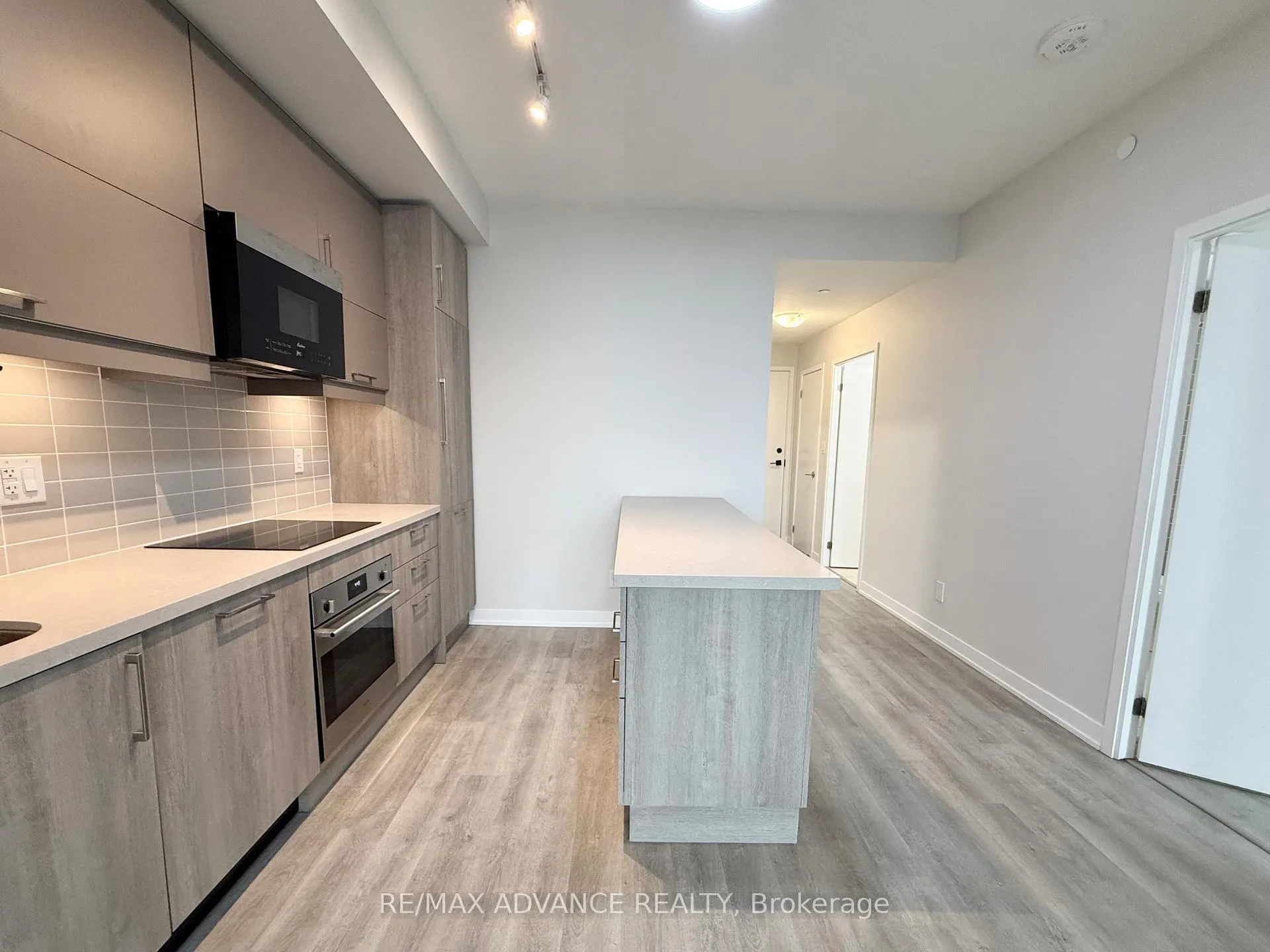 Photo 5 of Unit 1225, 8119 Birchmount Road, Markham, Unionville — HOMEH