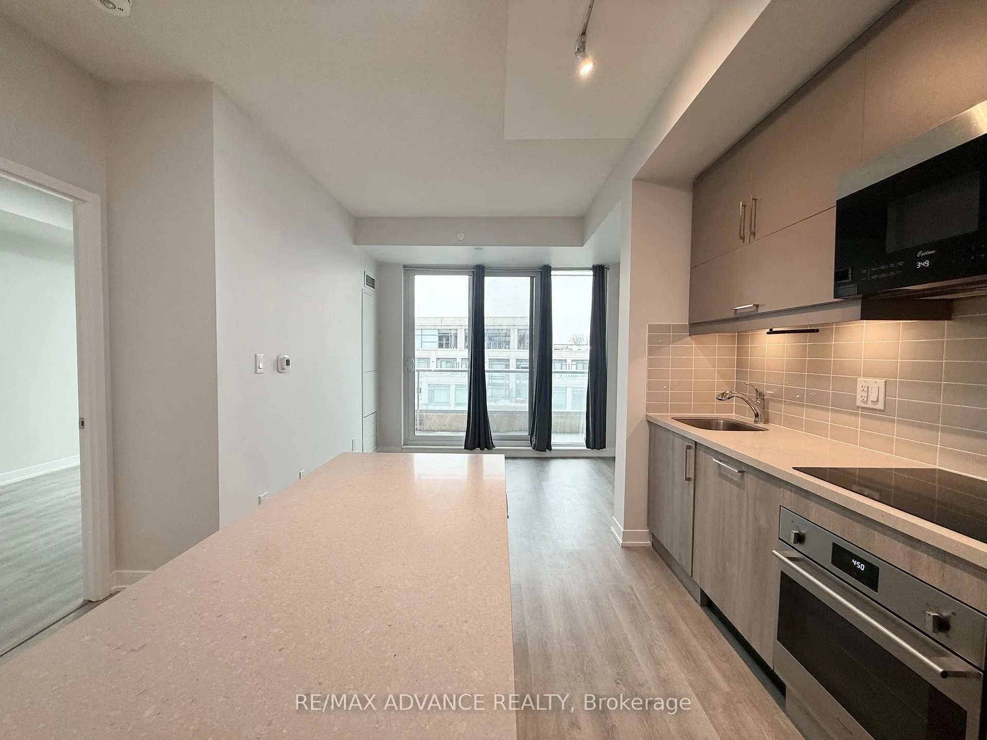 Photo 6 of Unit 1225, 8119 Birchmount Road, Markham, Unionville — HOMEH