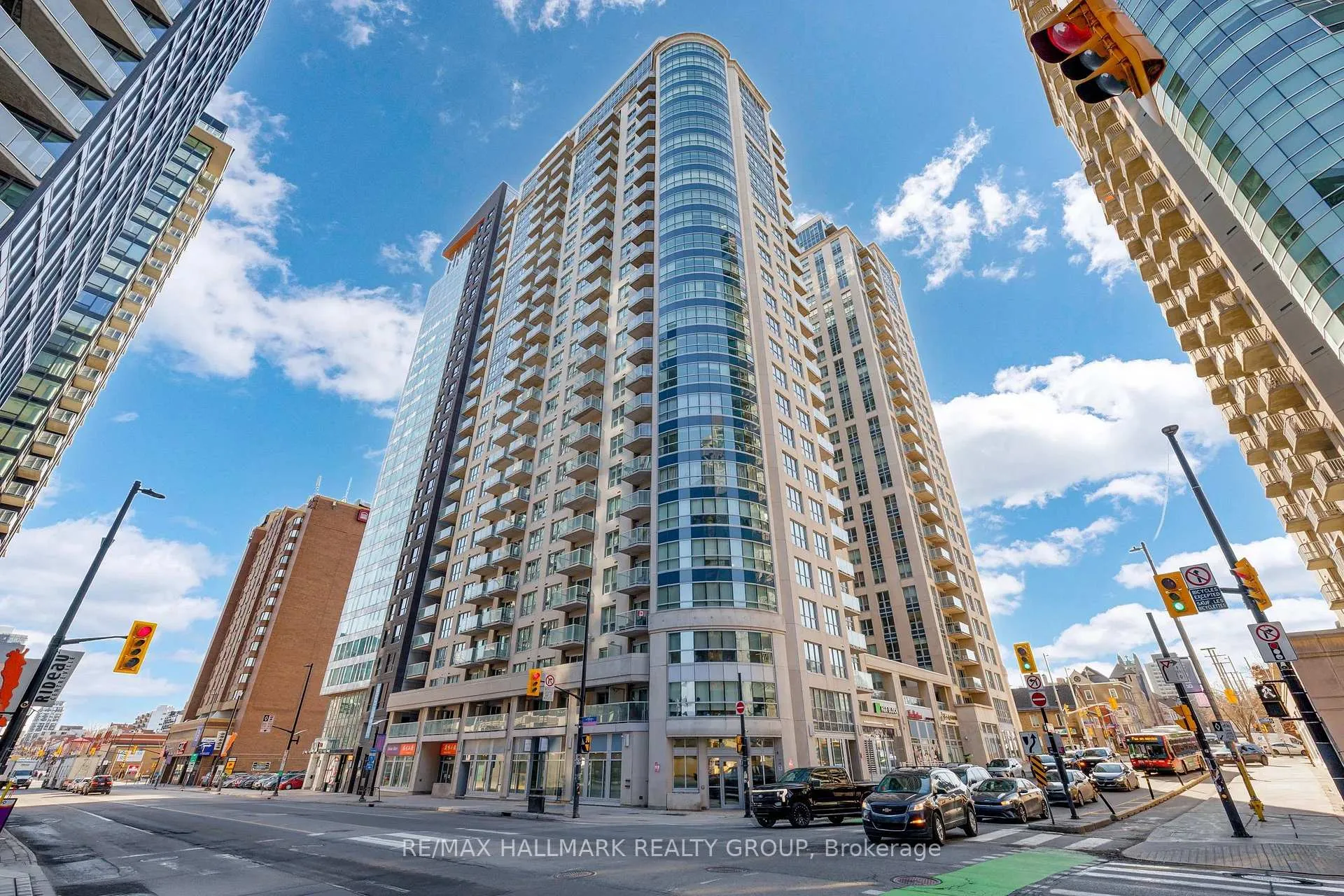 Front of Unit 1504, 242 Rideau Street