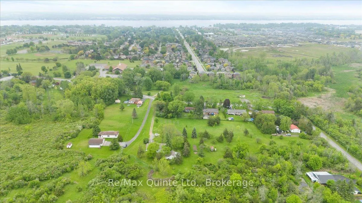 Photo 5 of 404 Bridge Street W, Belleville, Belleville Ward — HOMEH