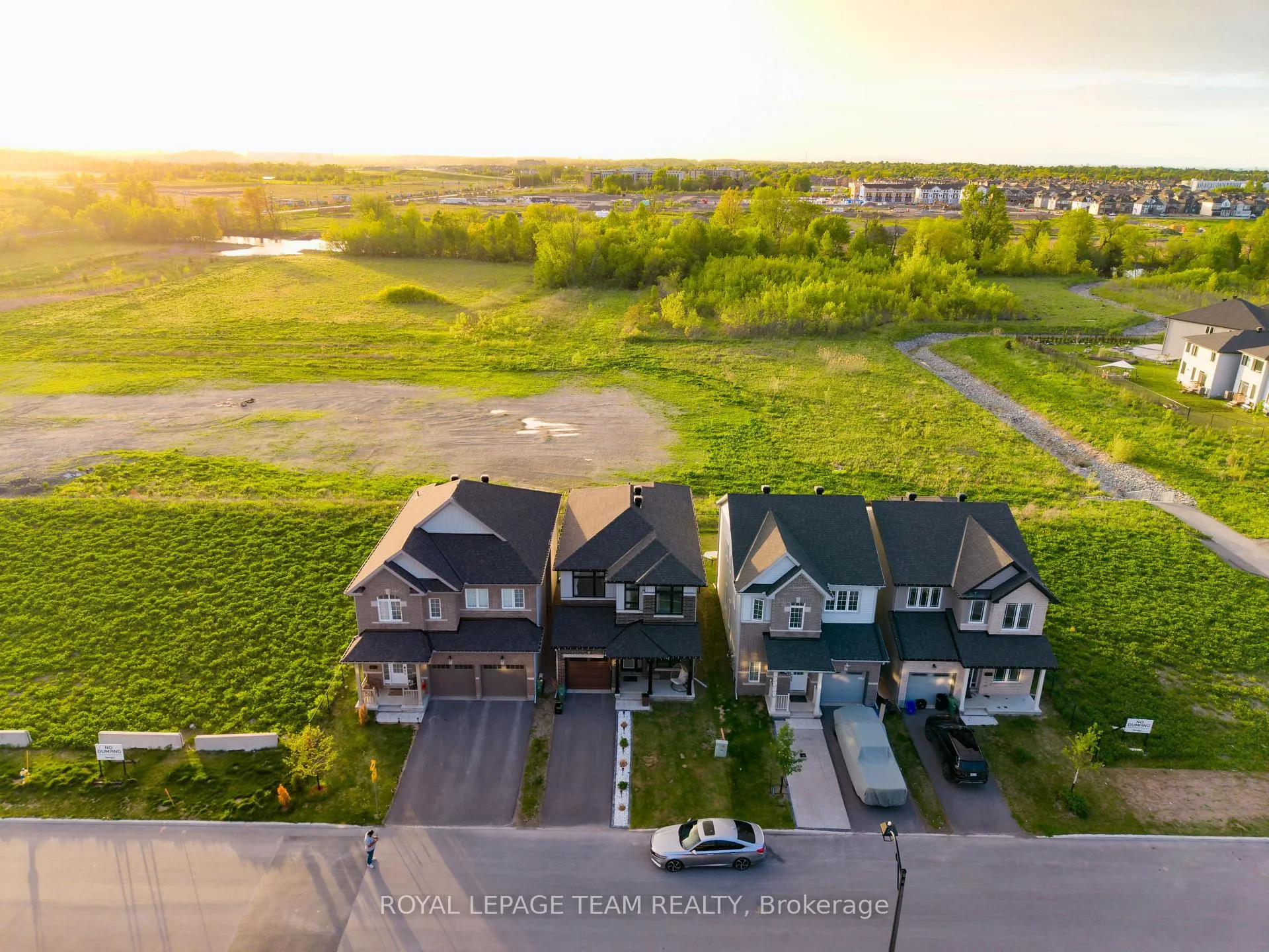 Photo 2 of 224 Turnbuckle Crescent, Ottawa, Barrhaven - Half Moon Bay — HOMEH