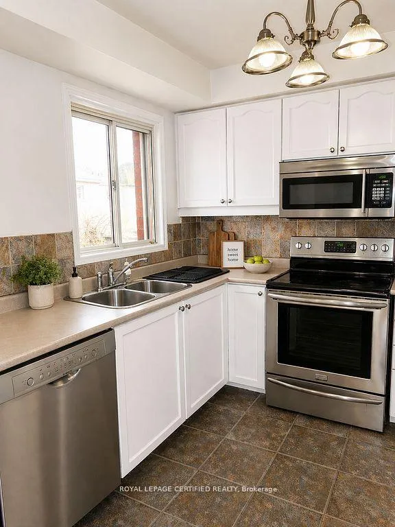 Photo 16 of 5126 Des Jardines Drive, Burlington, Uptown — HOMEH