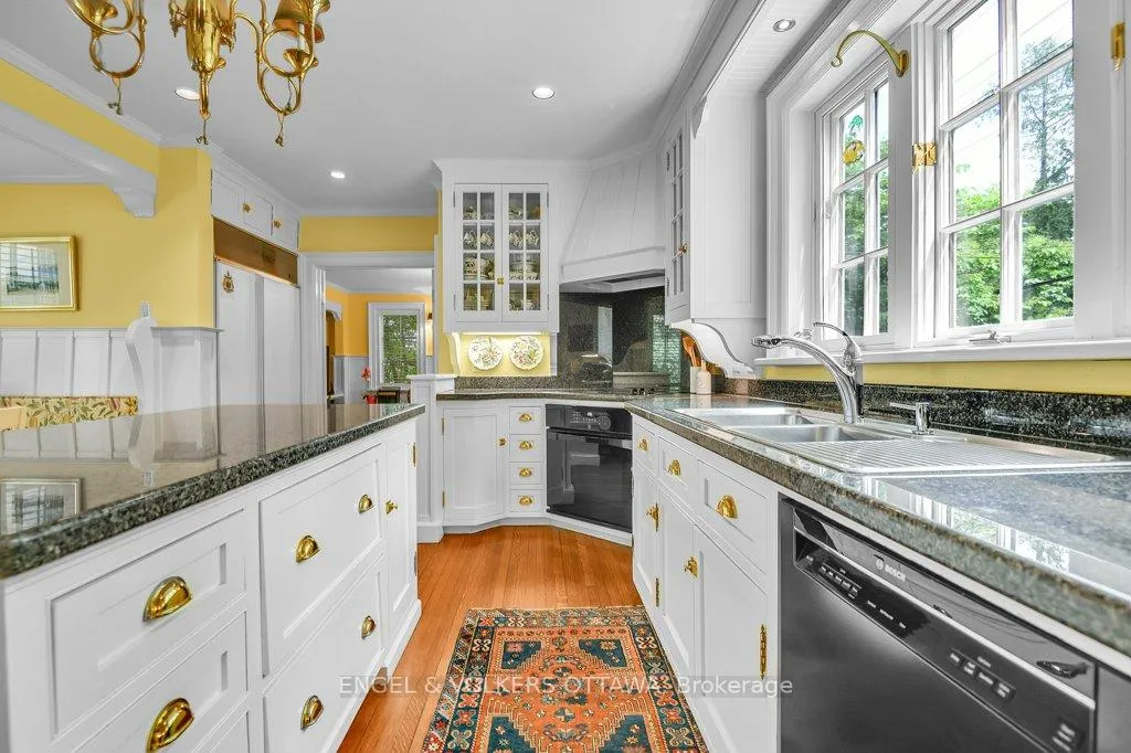 Photo 17 of 202 Cloverdale Road, Ottawa, Rockcliffe — HOMEH
