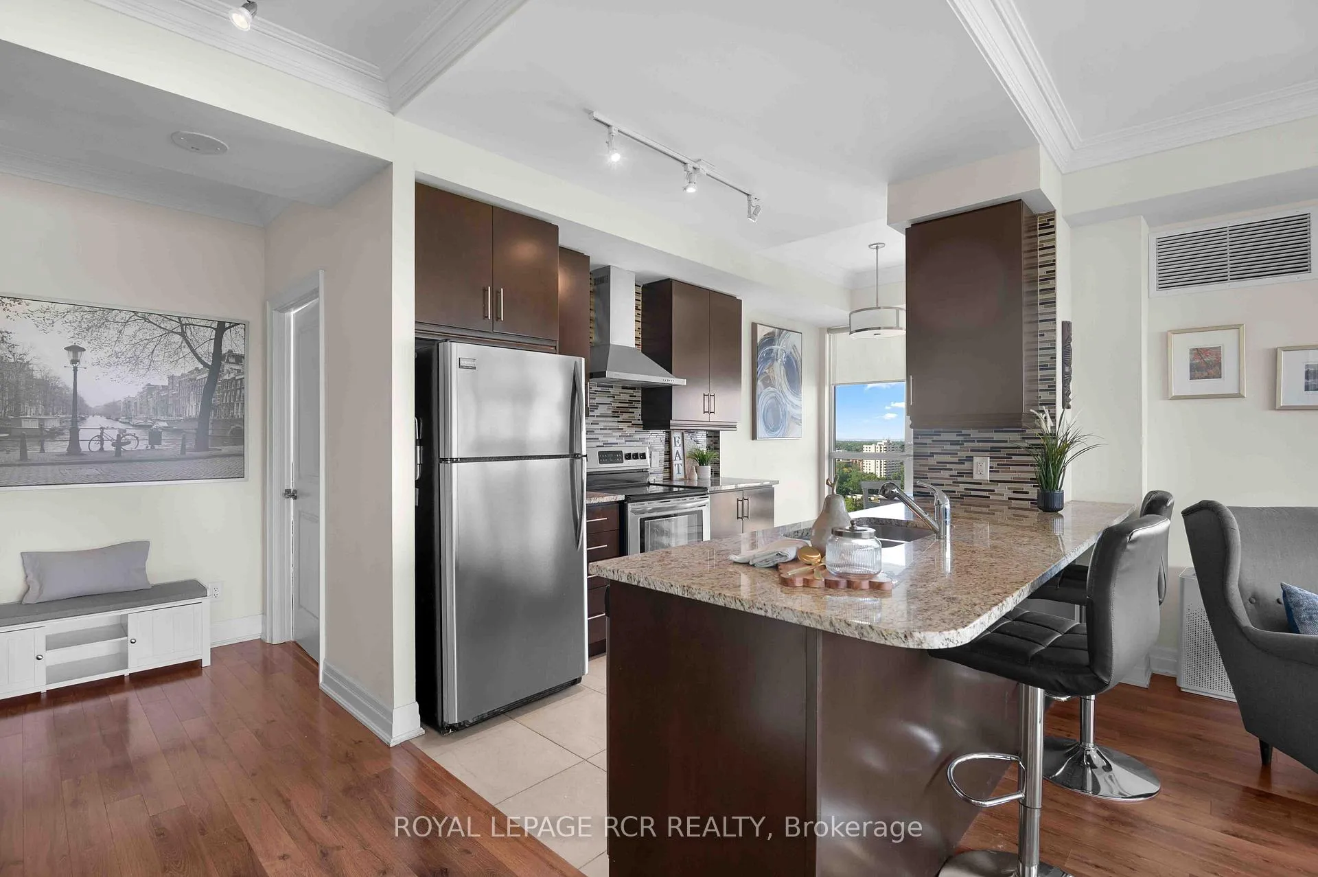Photo 17 of Unit 1702, 100 John Street, Brampton, Downtown Brampton — HOMEH